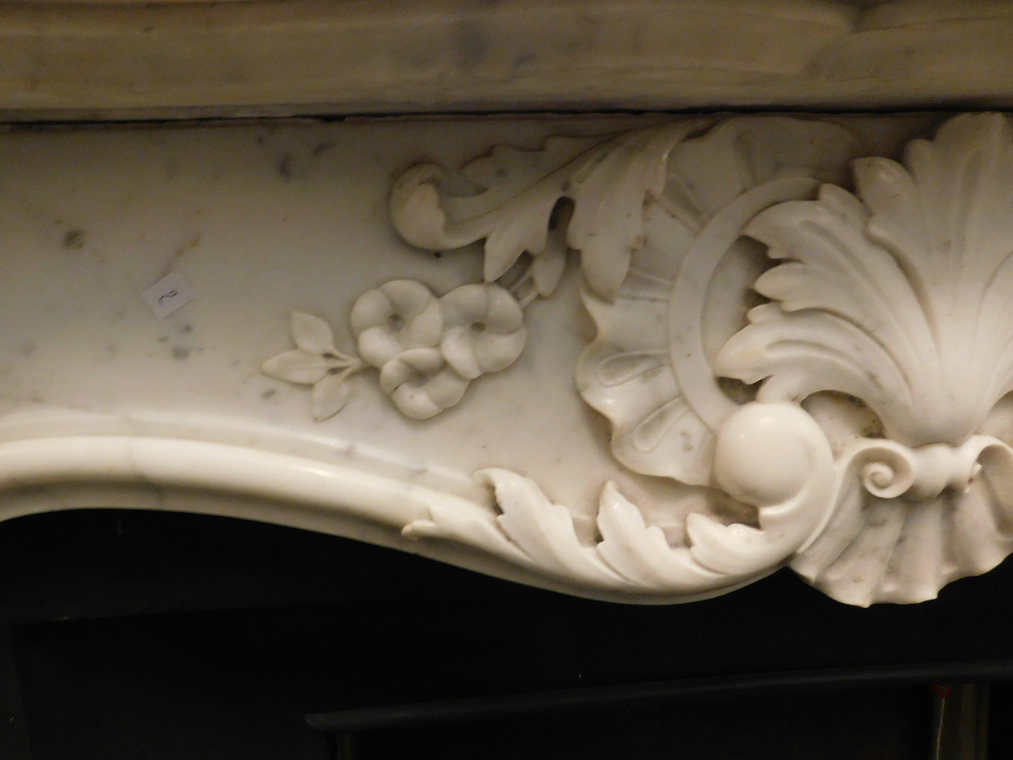 Antique Fireplace Mantel in White Carrara Marble, France, 1800 3