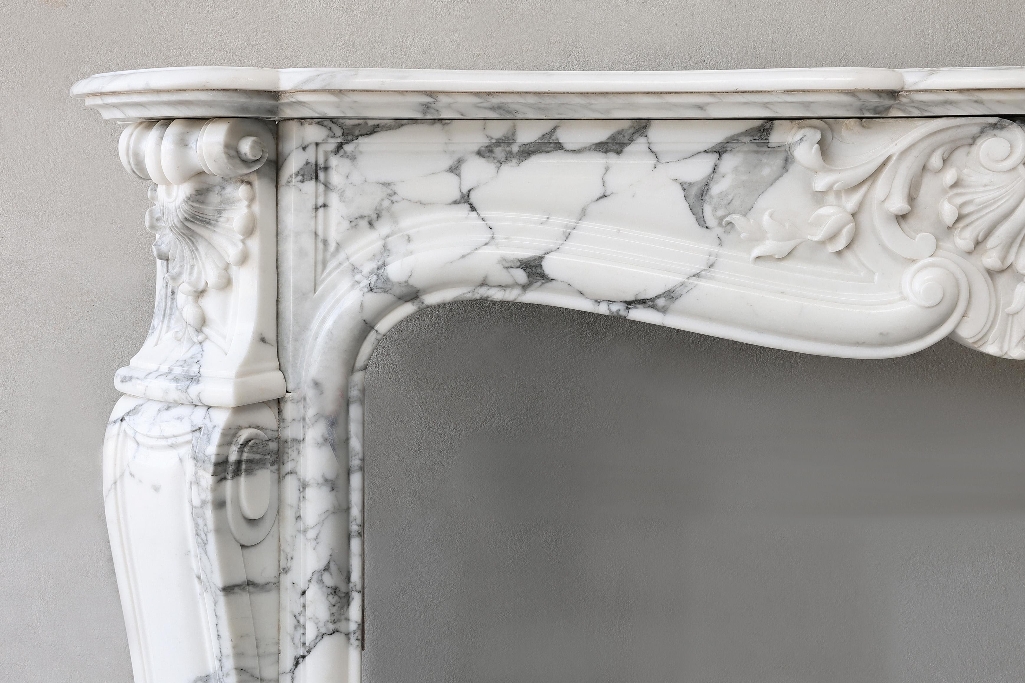 Antique Marble Fireplace Mantel In Good Condition In Made, NL