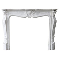 Antiker Kamin aus Carrara-Marmor, 19. Jahrhundert, Louis XV.-Stil