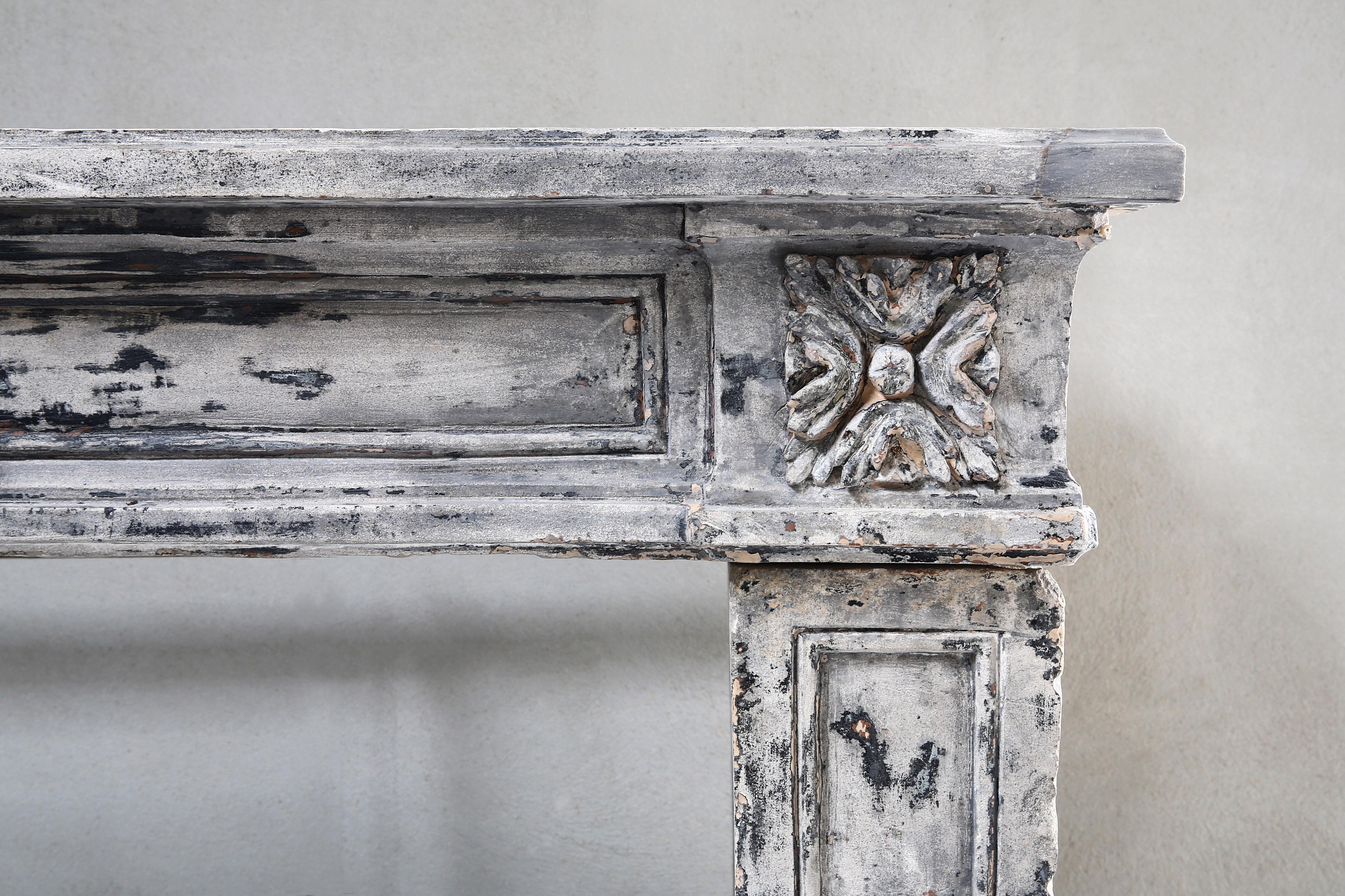 Antique fireplace of French limestone, 19th Century, Louis XVI In Good Condition In Made, NL