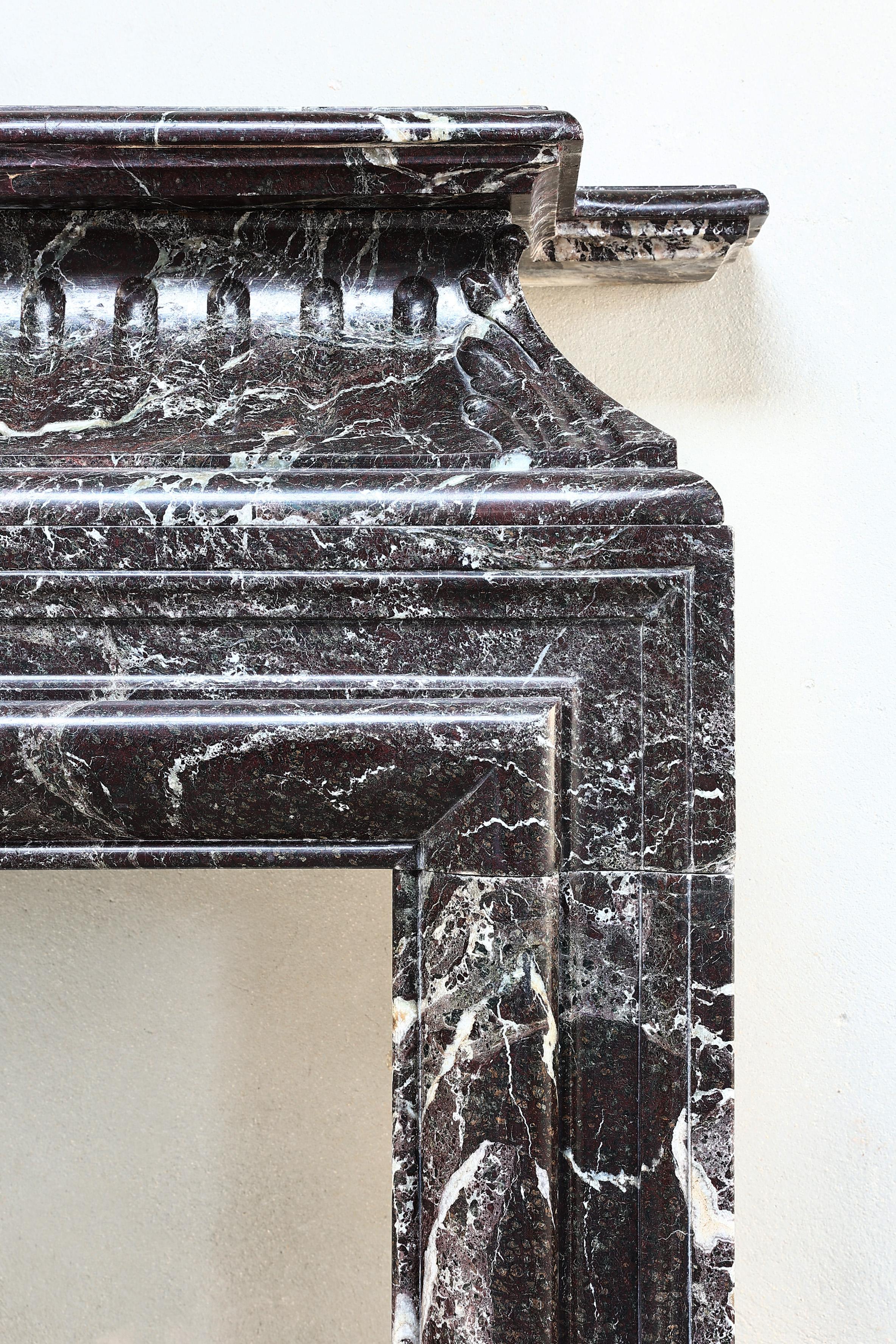 Antique Fireplace of Levanto Marble from the 19th Century in Style of Louis XVI For Sale 3