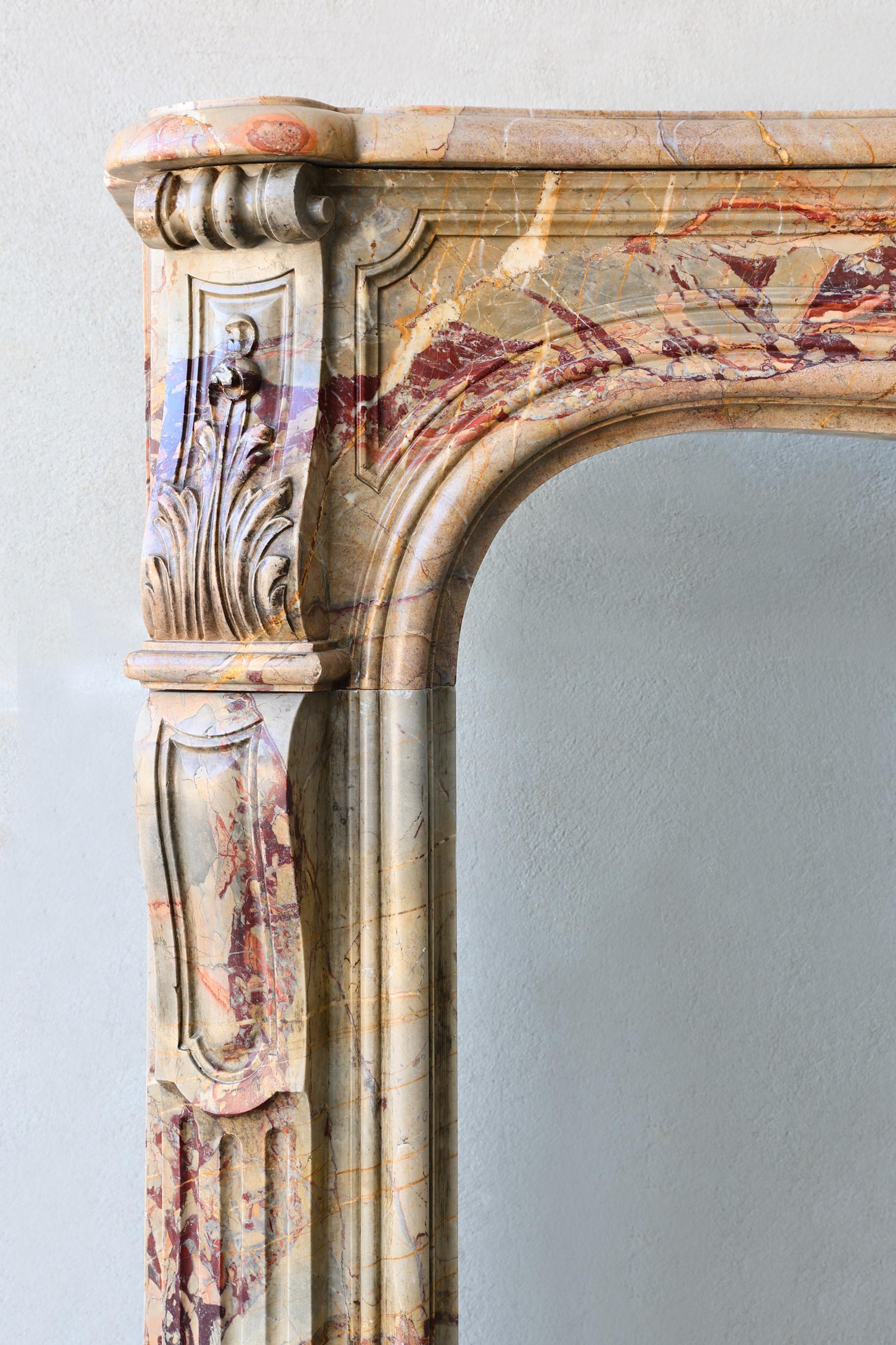 Camino antico   Marmo Sarrancolin  xIX secolo in vendita 3