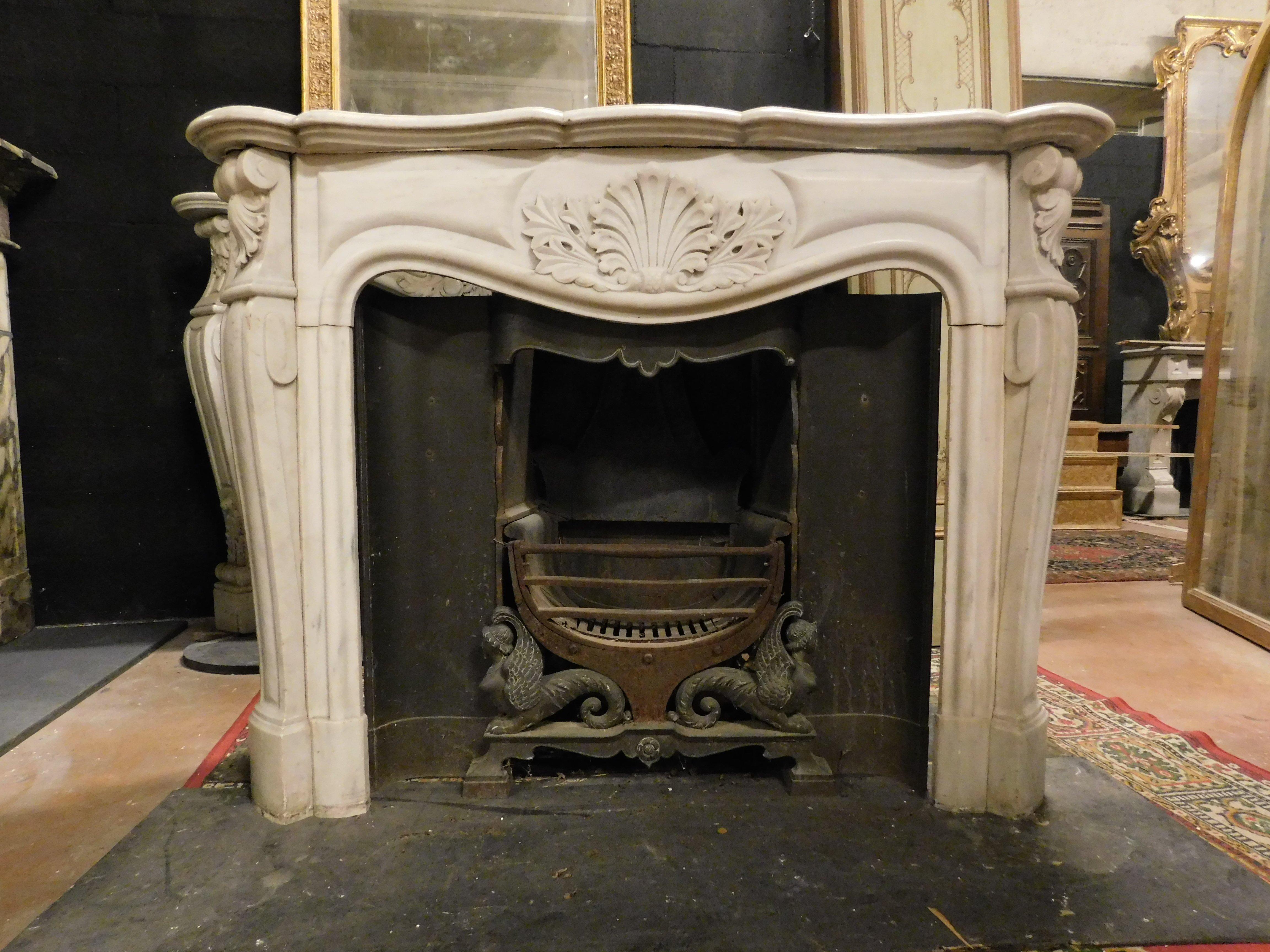 Italian Antique Fireplace White Carrara Marble, Carved Acanthus Leaves, '700 France