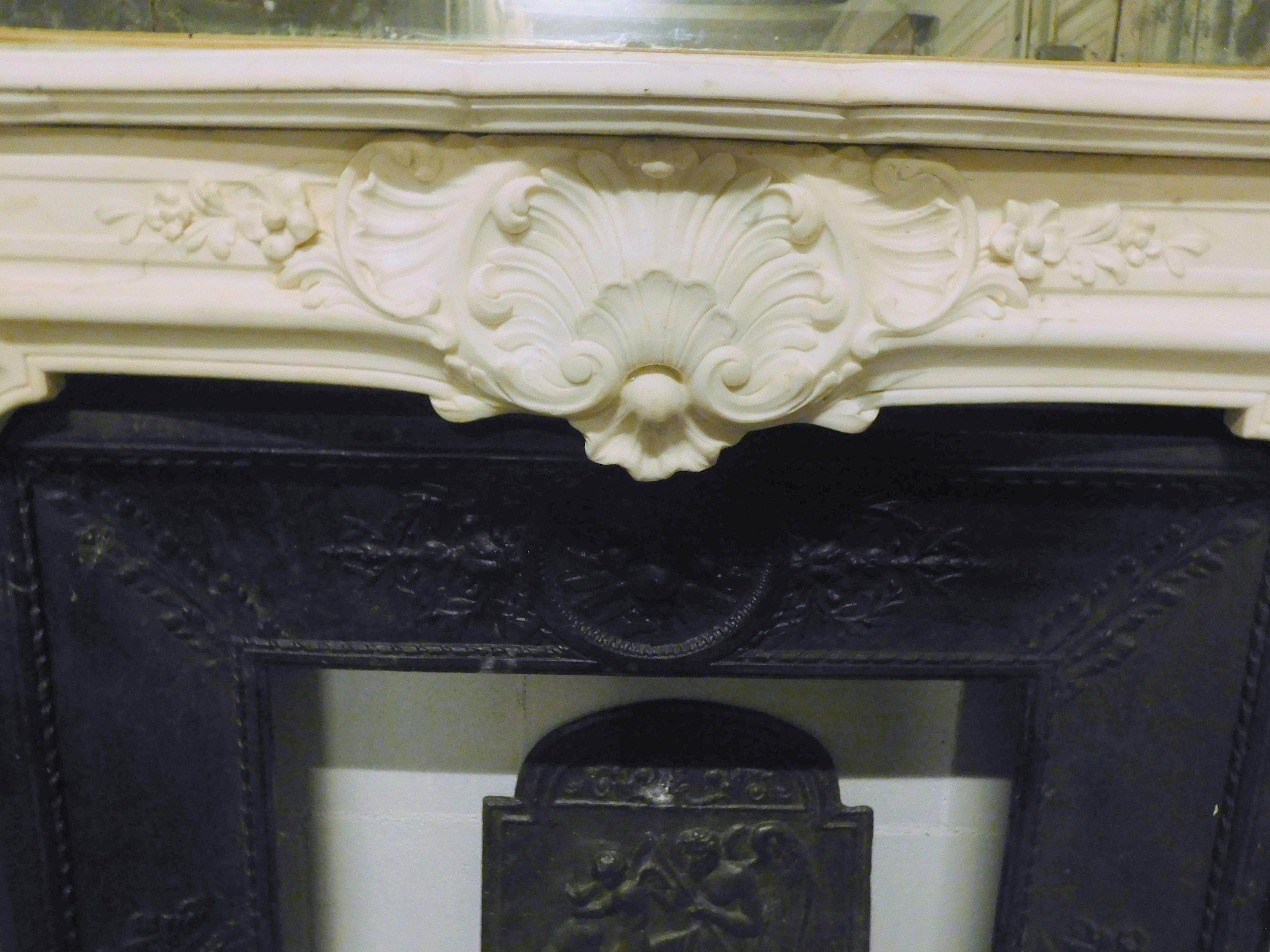 Antique Fireplace White Statuary Marble of Carrara, Richly Carved, 1800, Italy For Sale 1