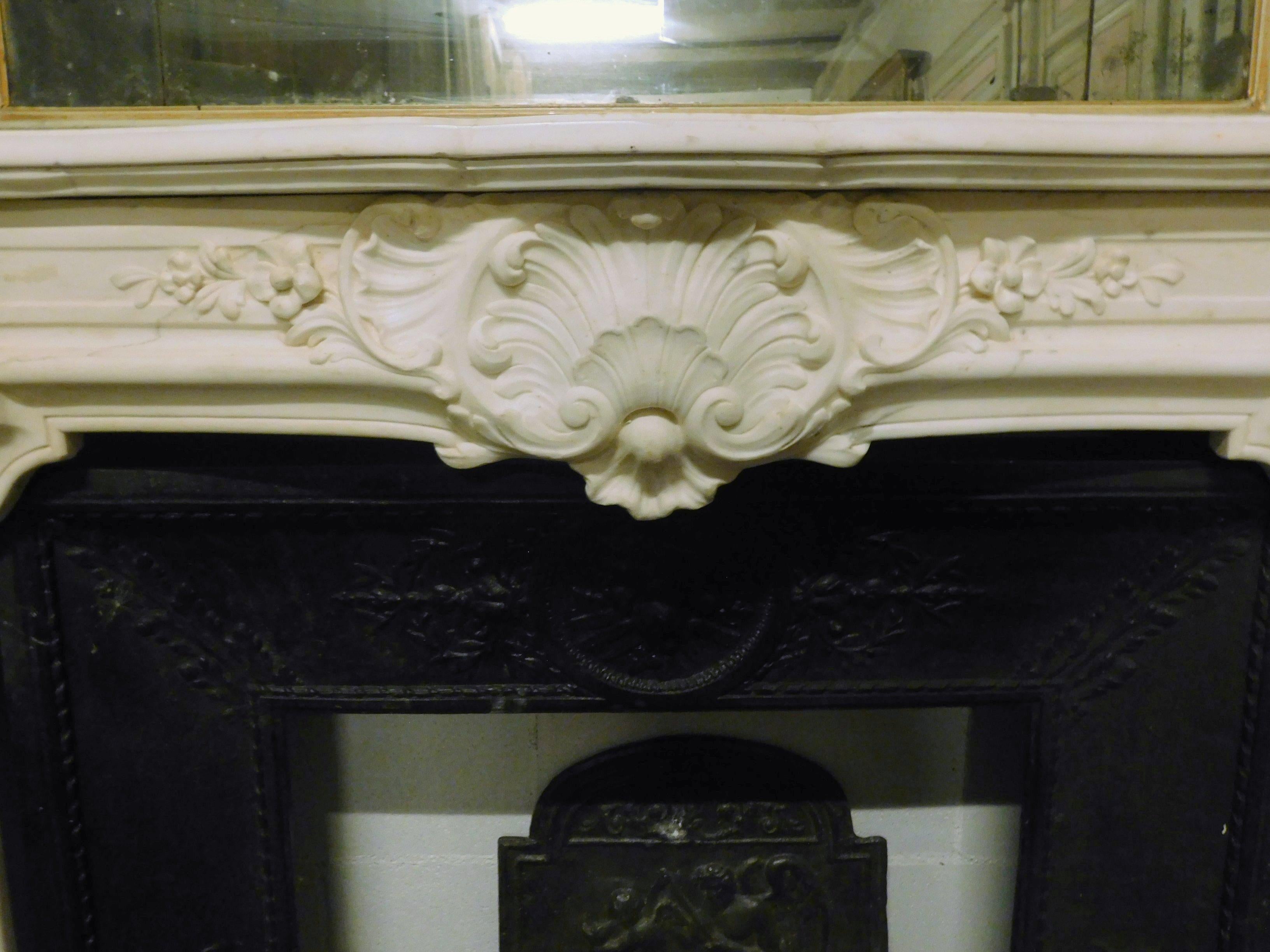 Antique Fireplace White Statuary Marble of Carrara, Richly Carved, 1800, Italy For Sale 2