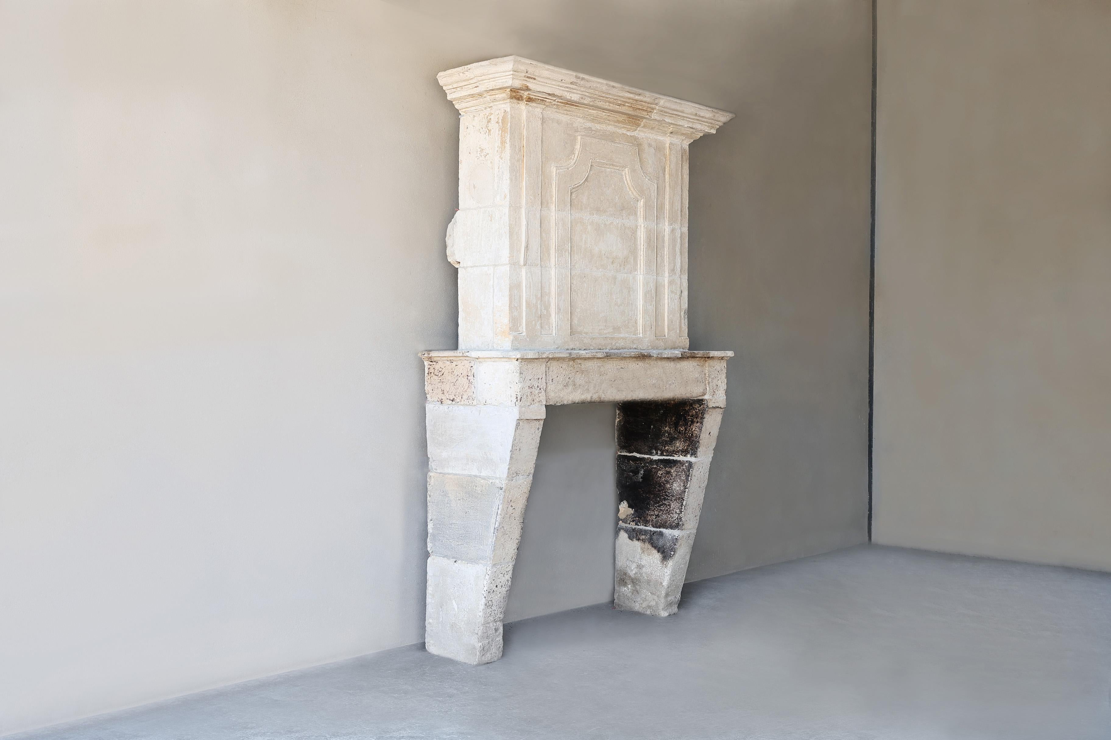Antique French Fireplace with Trumeau

            Description of This Antique Fireplace
        <p>
            This <strong>antique French fireplace</strong> with an elegant trumeau originates from Bordeaux, France, and showcases the timeless