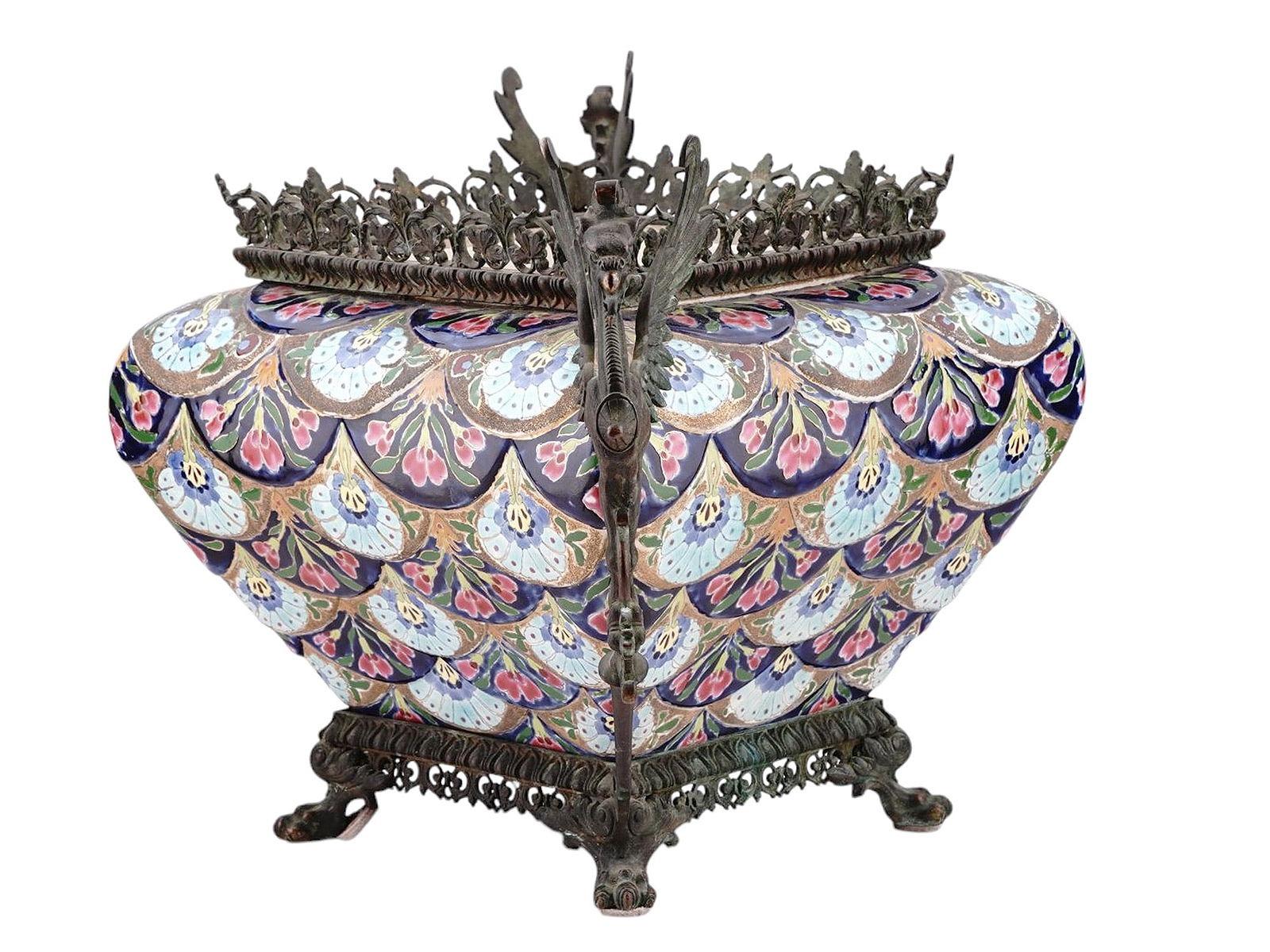 Antike Fischer Chinoiserie Chinesisch inspiriert Keramik Bronze Jardiniere Pflanzer (Japonismus) im Angebot