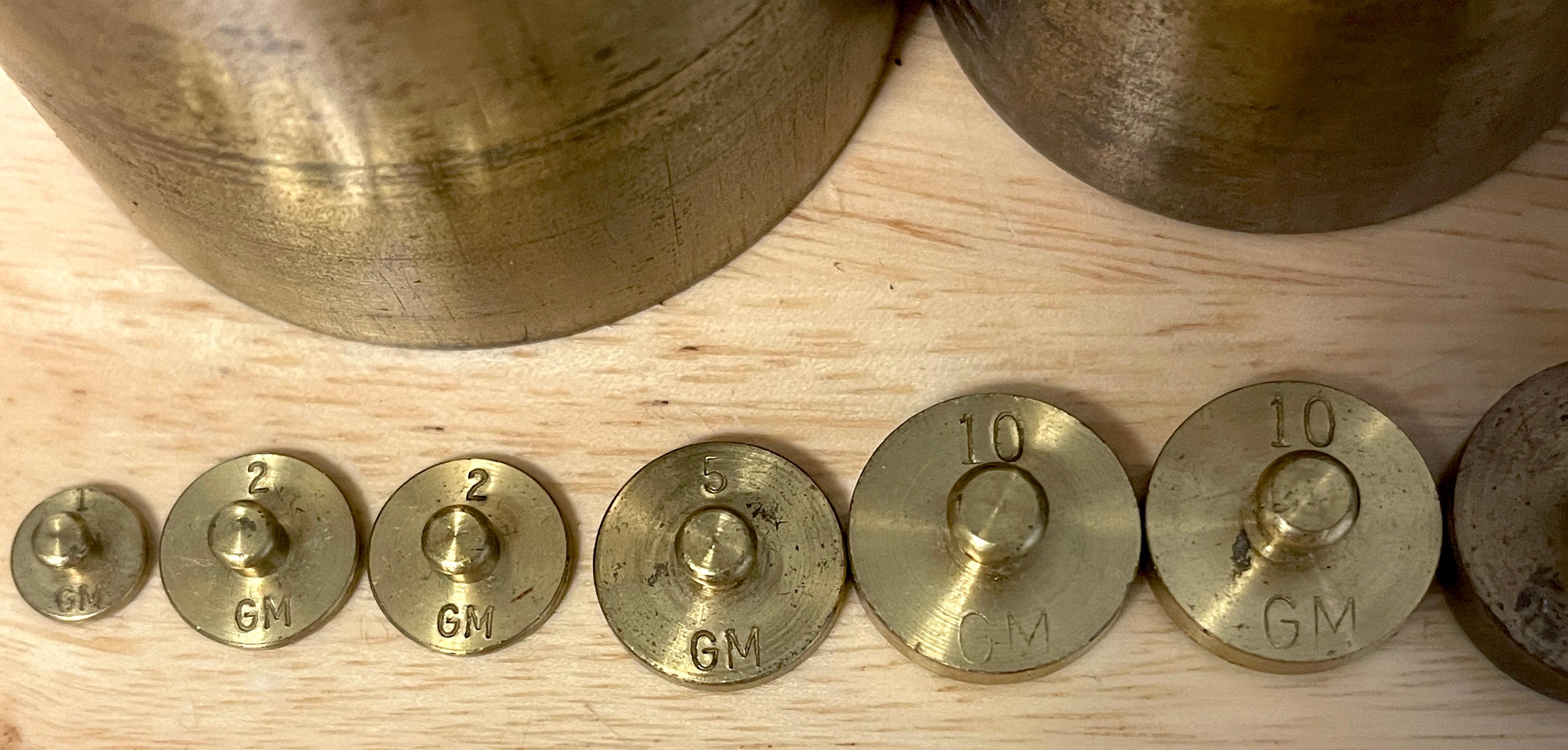 Antique Fisher- Scientific Brass & Oak Complete Calibration Weight Set In Good Condition For Sale In West Palm Beach, FL