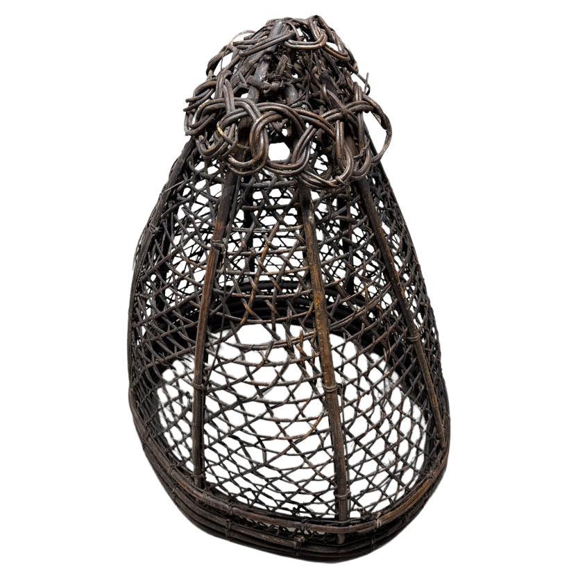 Panier de pêcheur antique ou luminaire en vente