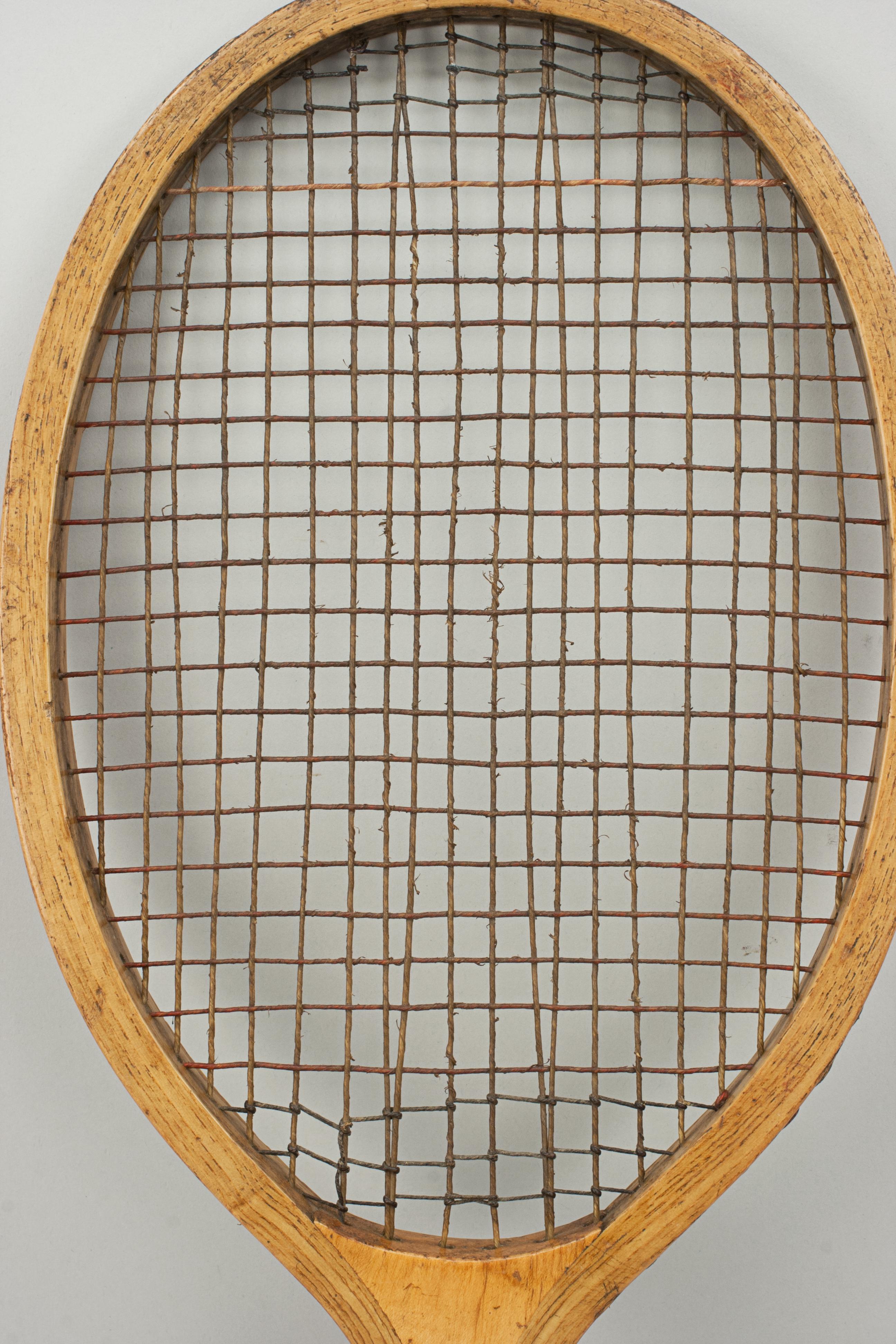 Antique Fishtail Tennis Racket, The Radian In Good Condition In Oxfordshire, GB