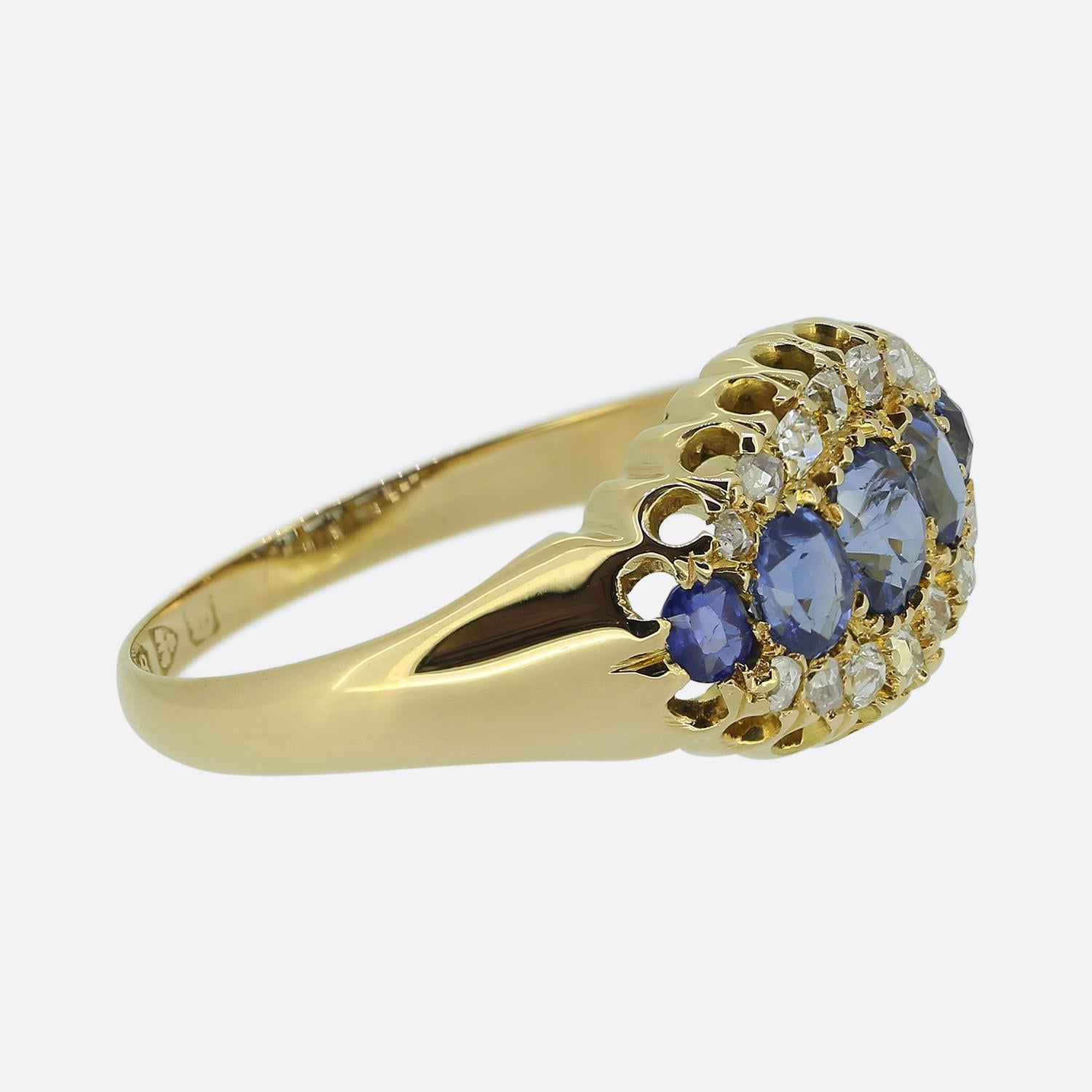 Antiker Ring mit fünf Steinen, Saphiren und Diamanten (Viktorianisch) im Angebot