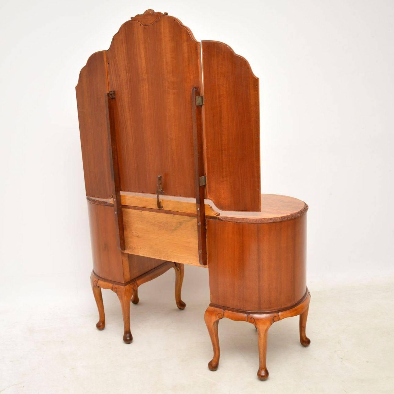 Art Deco Antique Flame Mahogany Dressing Table