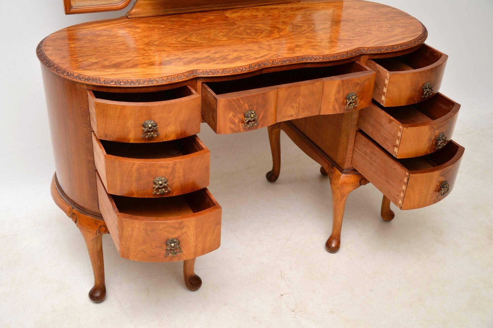 English Antique Flame Mahogany Dressing Table