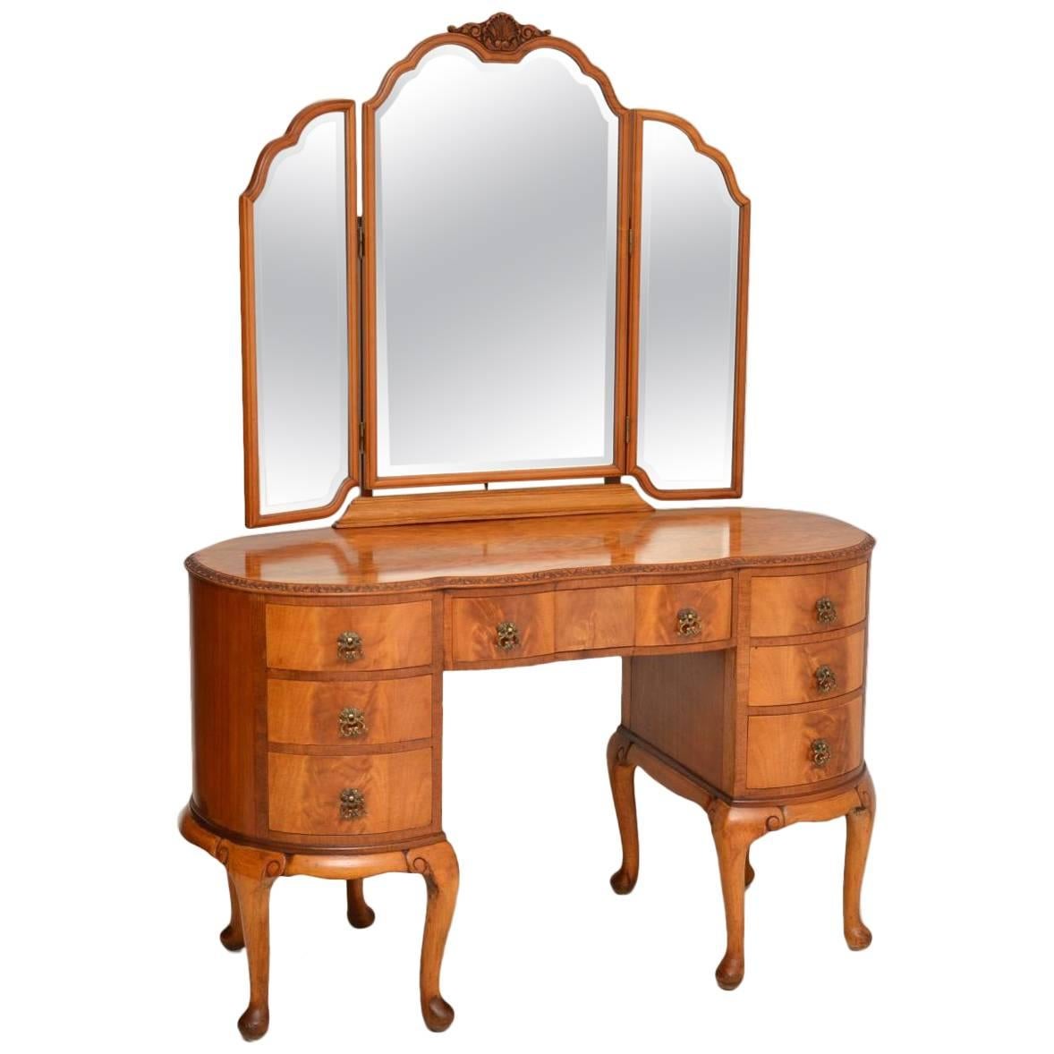 Antique Flame Mahogany Dressing Table