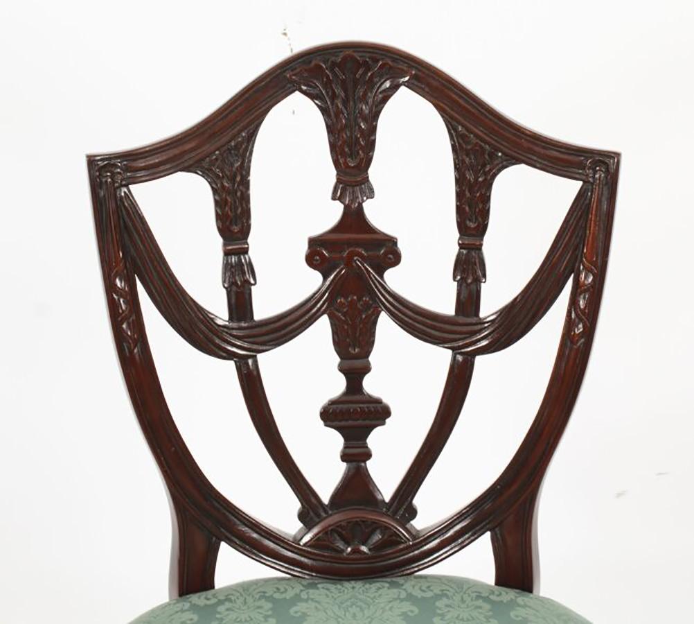 Antique Flame Mahogany Extending Dining Table & 12 ShieldBack Chairs 11