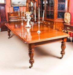 Antique Flame Mahogany Extending Dining Table, 19th Century
