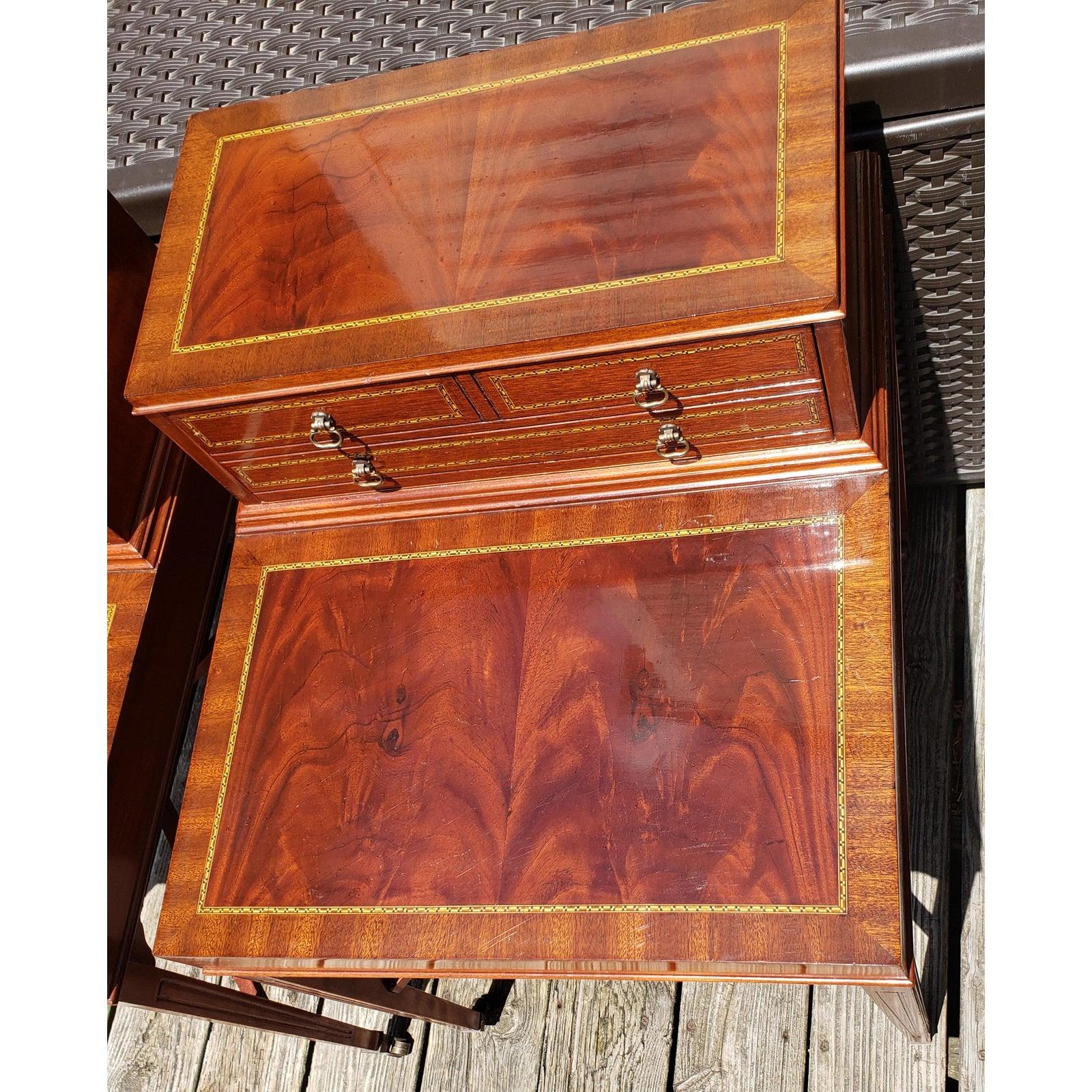 Antique Flame Mahogany Inlaid Satinwood Banded 2 Tier Side Tables, a Pair In Good Condition In Germantown, MD