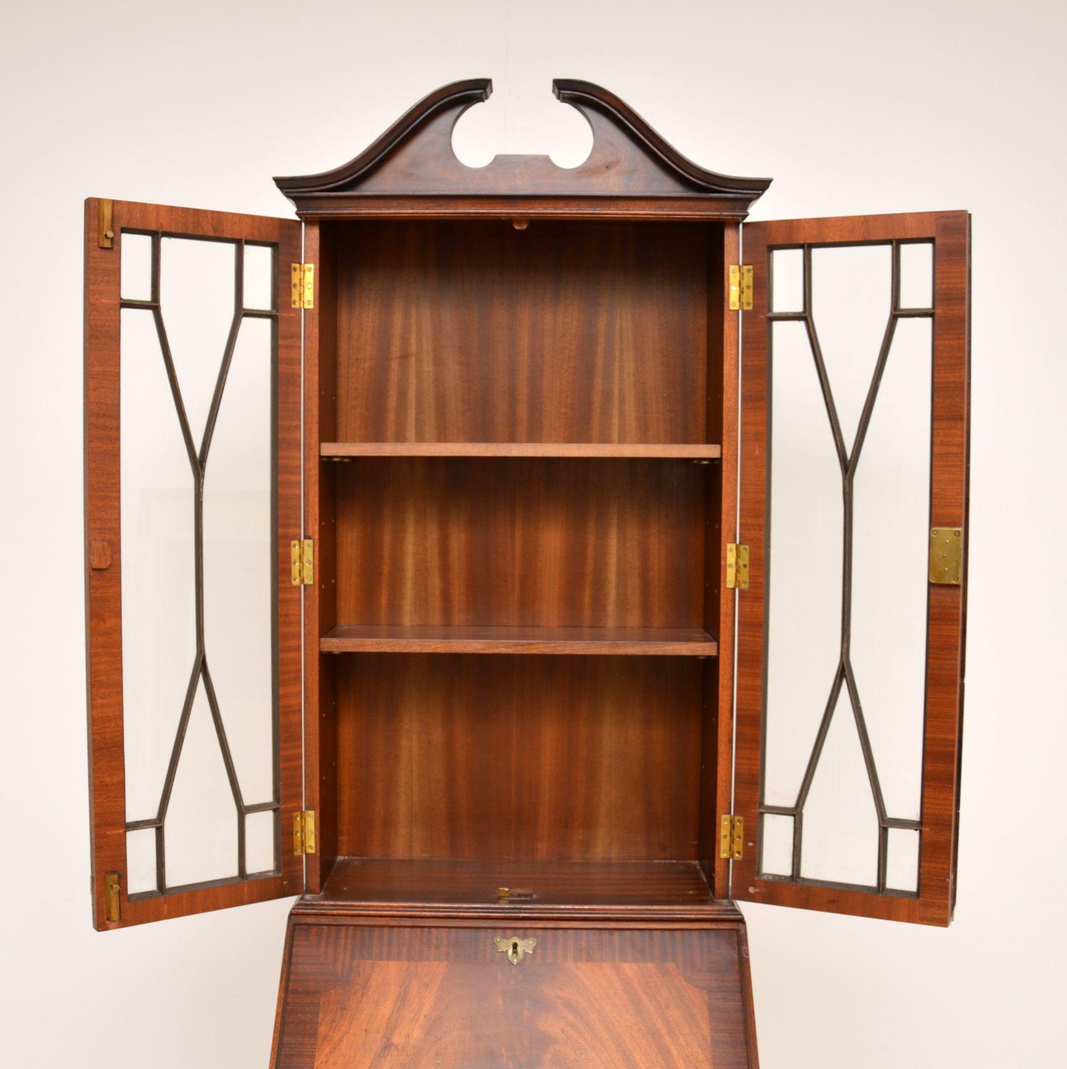Wood Antique Georgian Style Flame Grained Bureau Bookcase For Sale