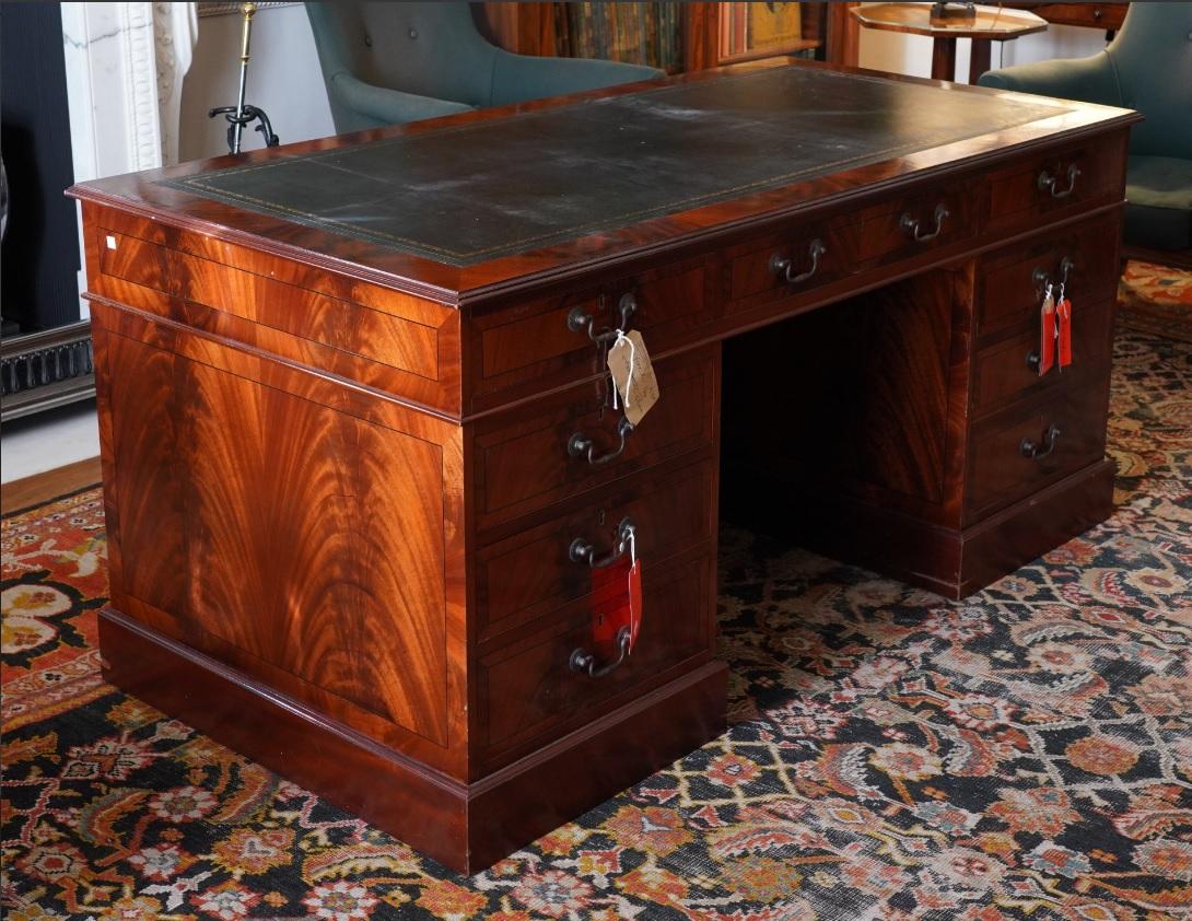 Royal House Antiques

Royal house antiques is delighted to offer for sale this sublime antique Edwardian circa 1910-1920 Flamed Mahogany twin pedestal desk with green leather writing surface from Princess Diana Spencer’s London family home Spencer