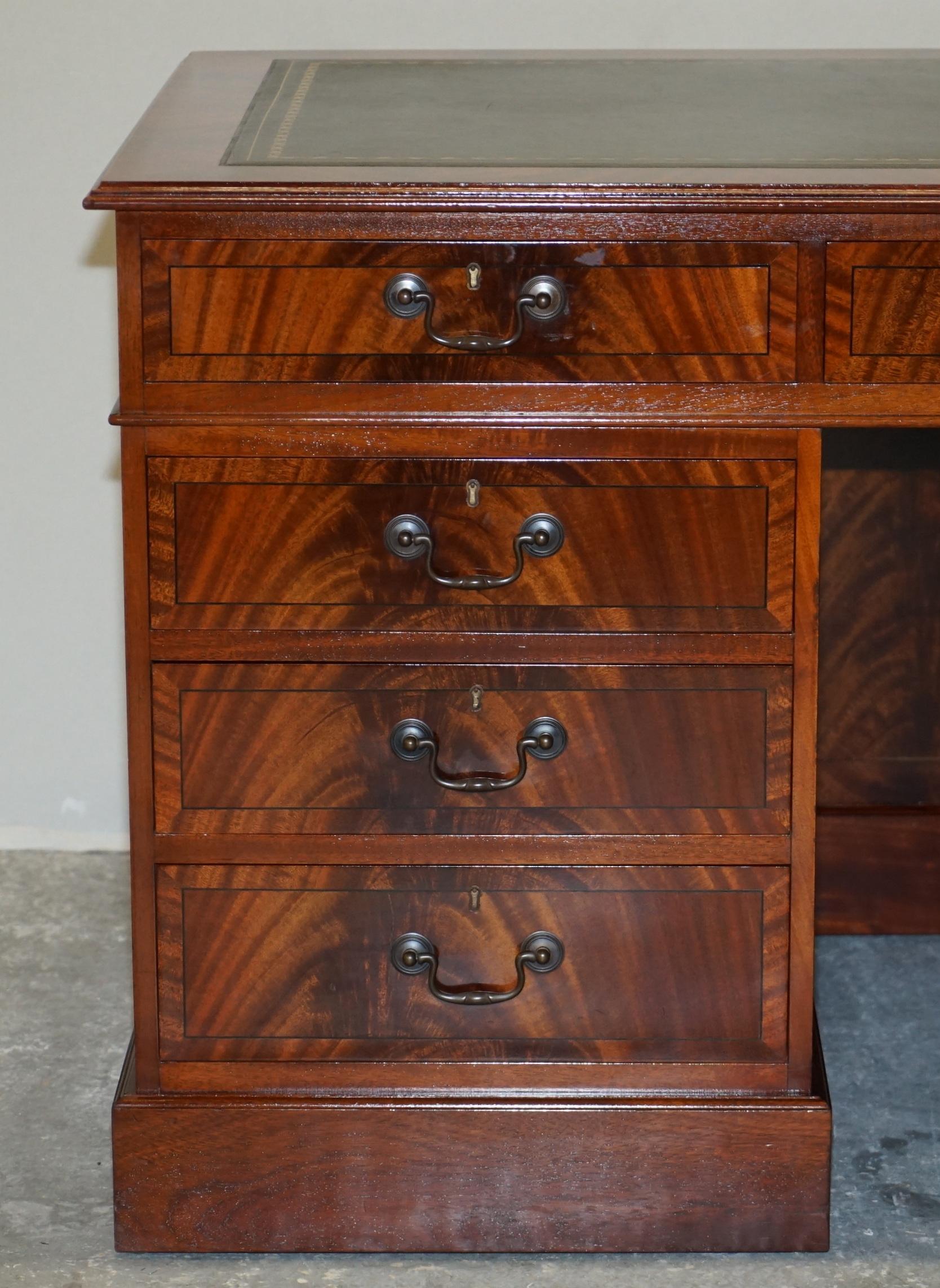 ANTIQUE FLAMED HARDWOOD DESK FROM PRINCESS DIANA'S FAMiLY HOME SPENCER HOUSE (Englisch) im Angebot