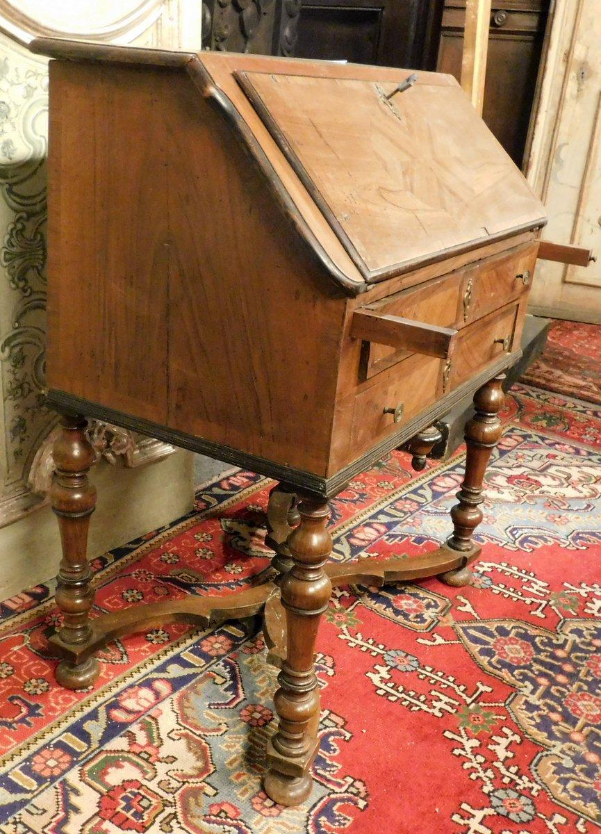 Antique Flap Writing Desk in Walnut, Carved Cross Legs, Early 18th Century Italy For Sale 4