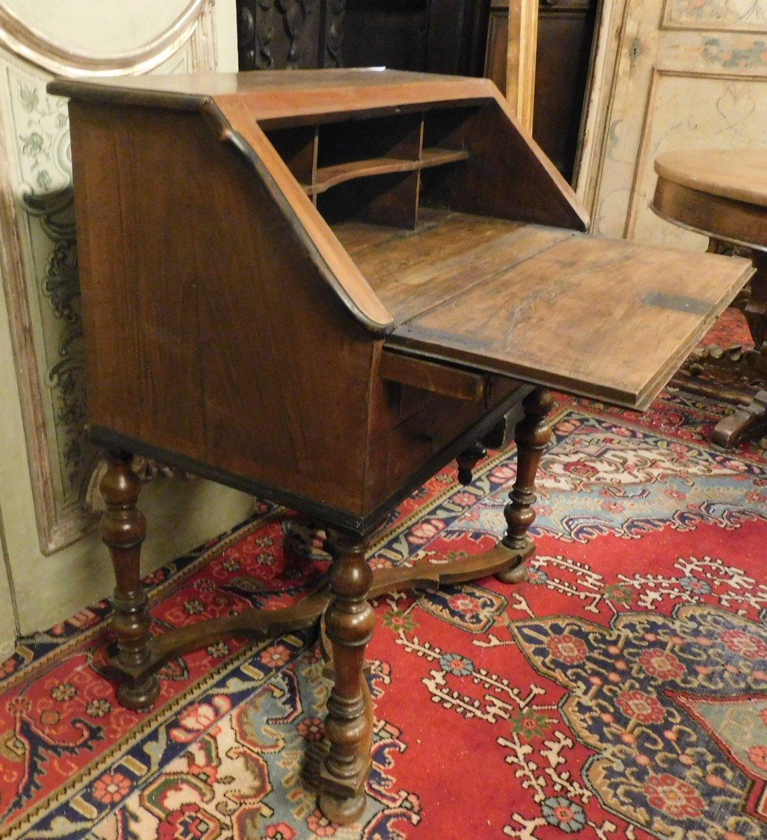 Antique Flap Writing Desk in Walnut, Carved Cross Legs, Early 18th Century Italy For Sale 5