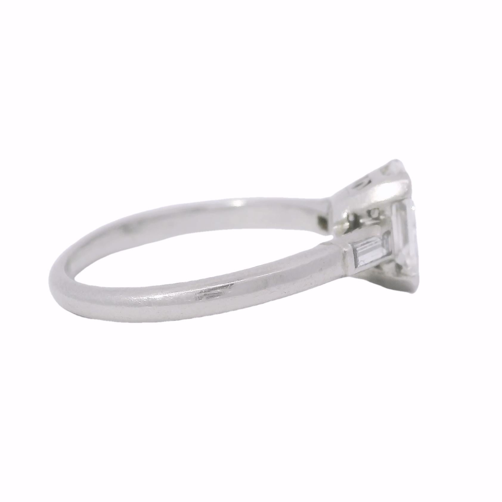 Women's or Men's Antique Flat Step Cut Diamond ring, ca. 1900 For Sale