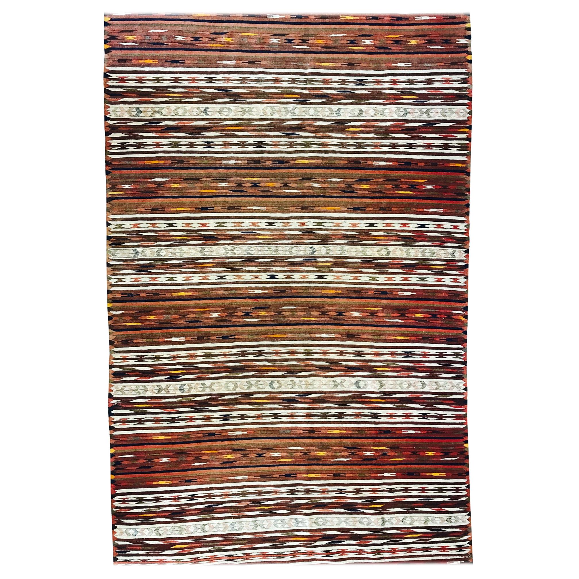 Antiker flach gewebter türkischer Kelim-Teppich