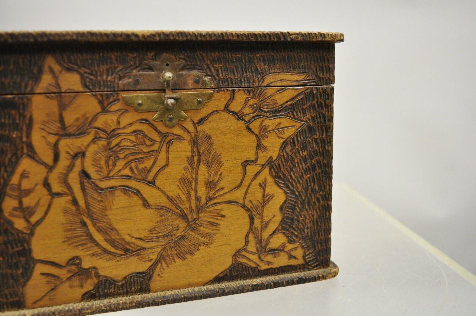 Antique Flemish Burn Carved Wood Pyrography Square Trinket Box In Good Condition In Philadelphia, PA