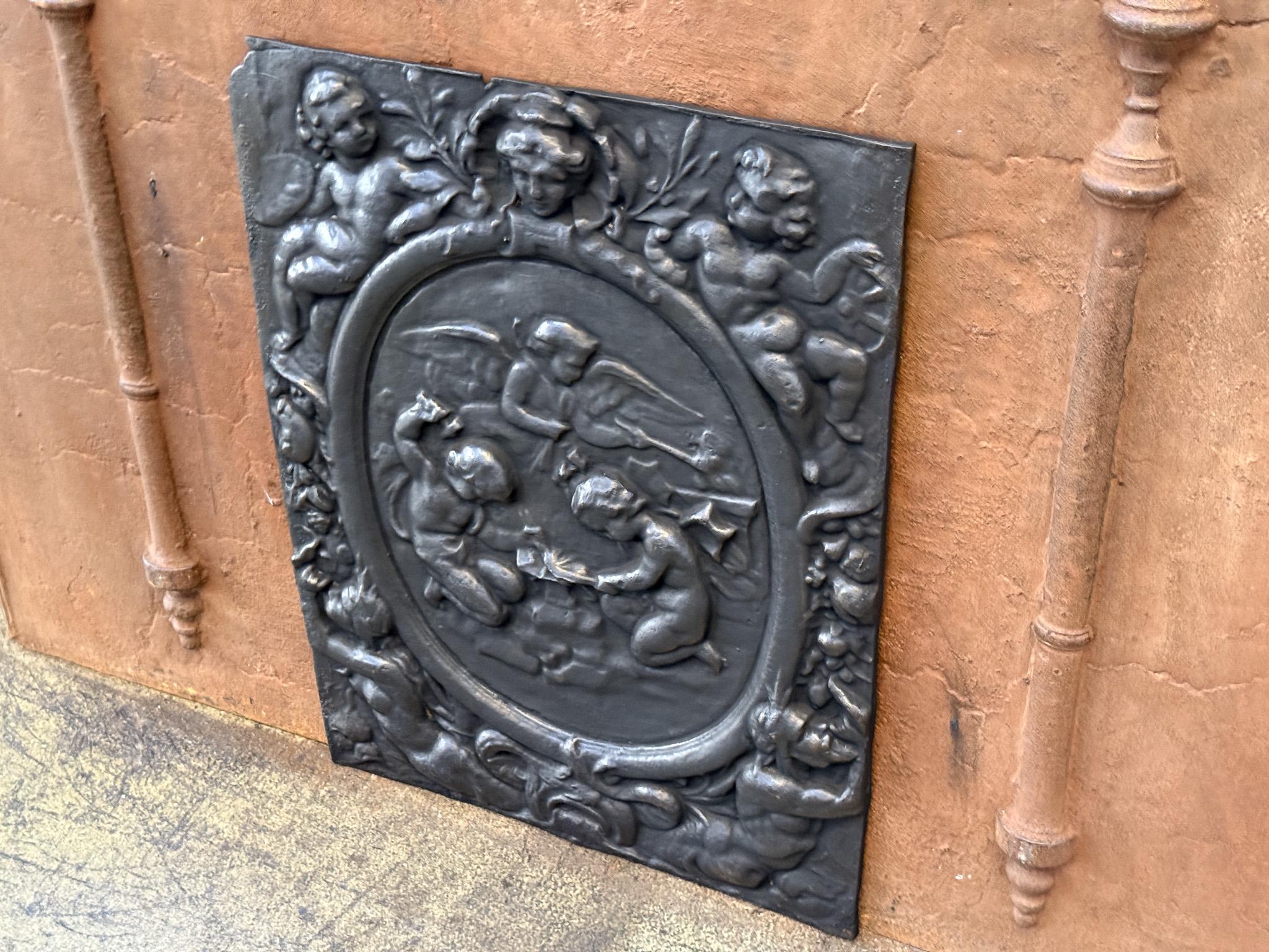 Antique Flemish 'Cupids with Decoration' Fireback / Backsplash In Good Condition For Sale In Amerongen, Amerongen