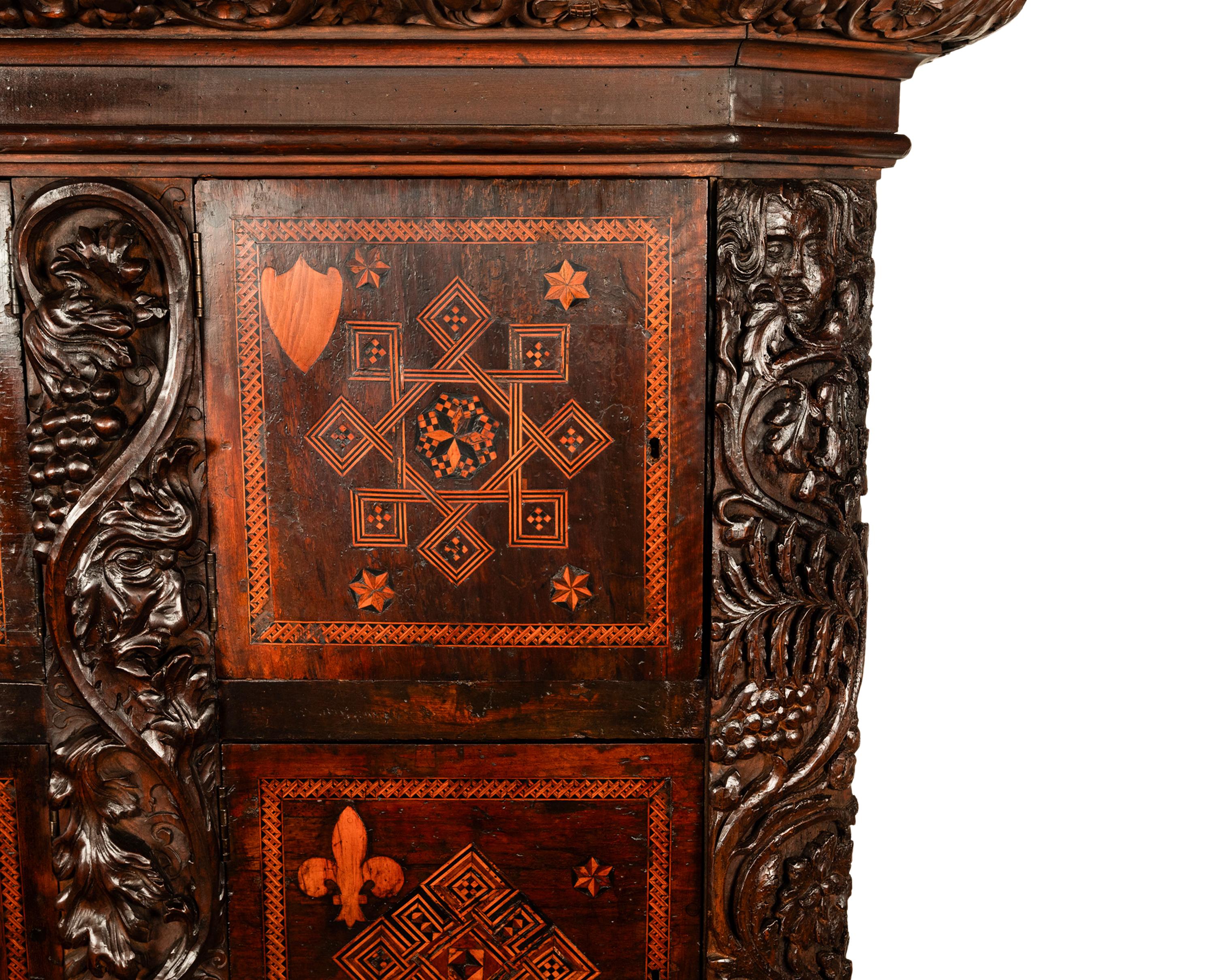 Antique Cabinet de Manuscrit Royal Flamand / Hollandais en marqueterie de noyer:: vers 1680 en vente 2