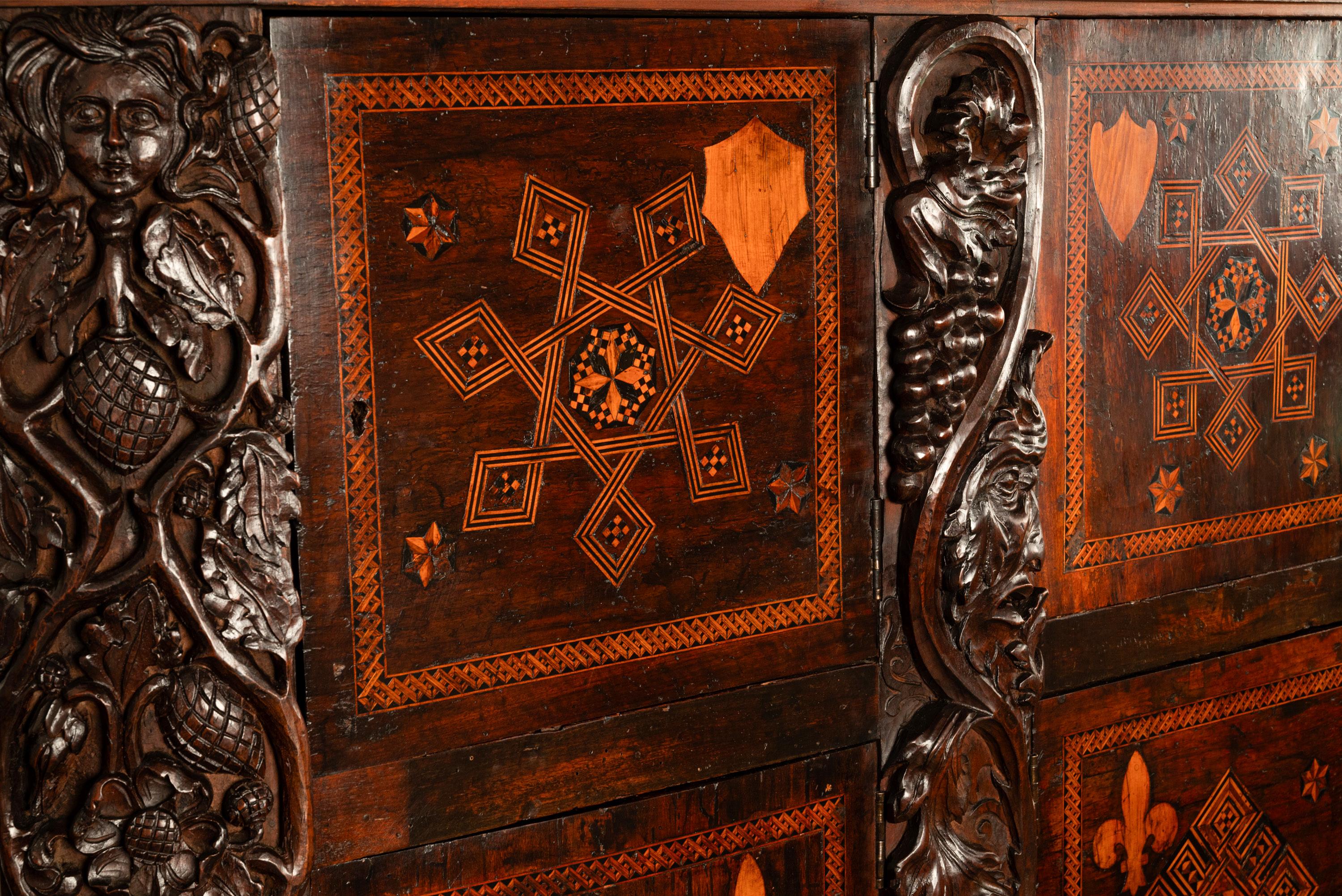 Antique Cabinet de Manuscrit Royal Flamand / Hollandais en marqueterie de noyer:: vers 1680 en vente 4
