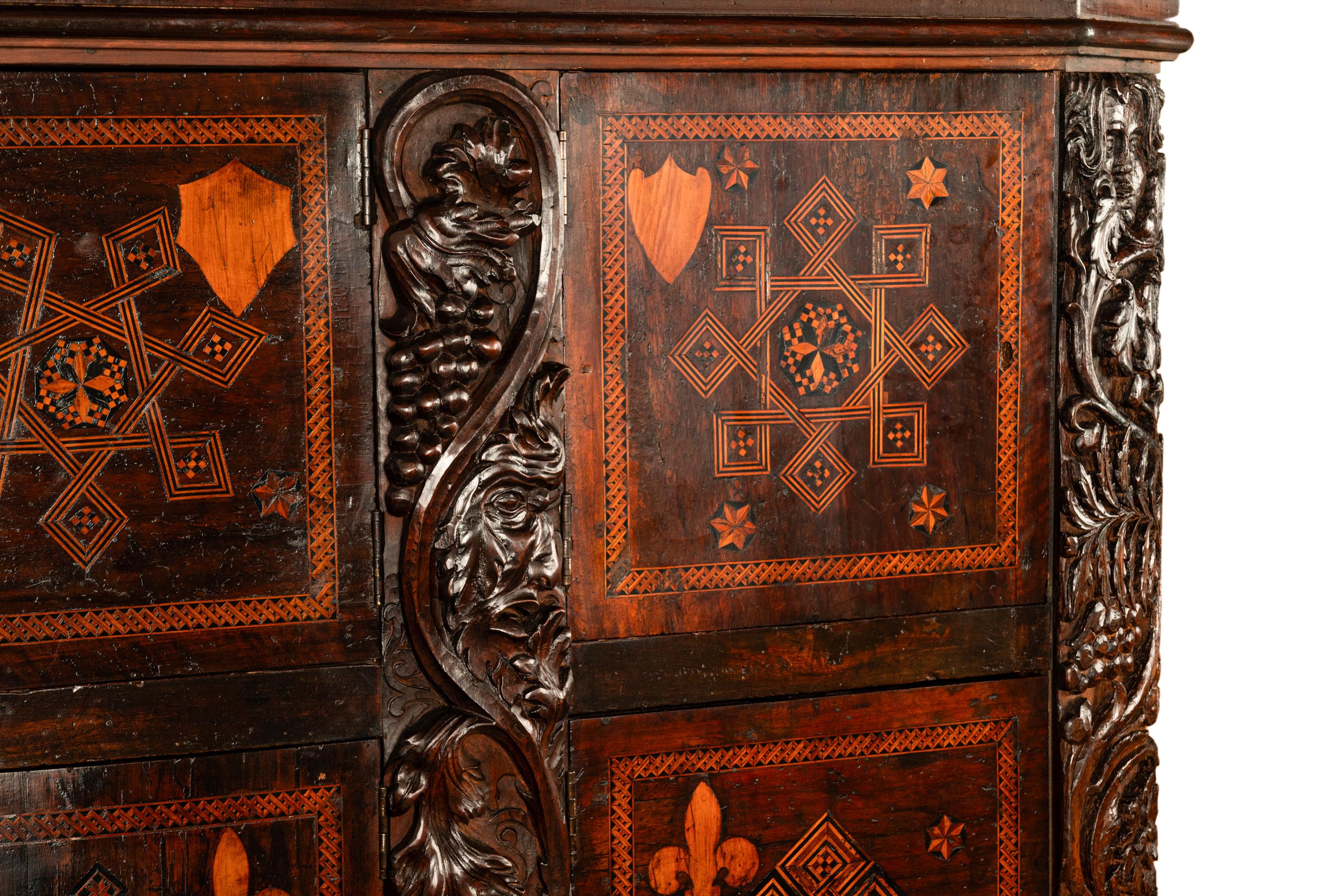 Antique Cabinet de Manuscrit Royal Flamand / Hollandais en marqueterie de noyer:: vers 1680 en vente 5
