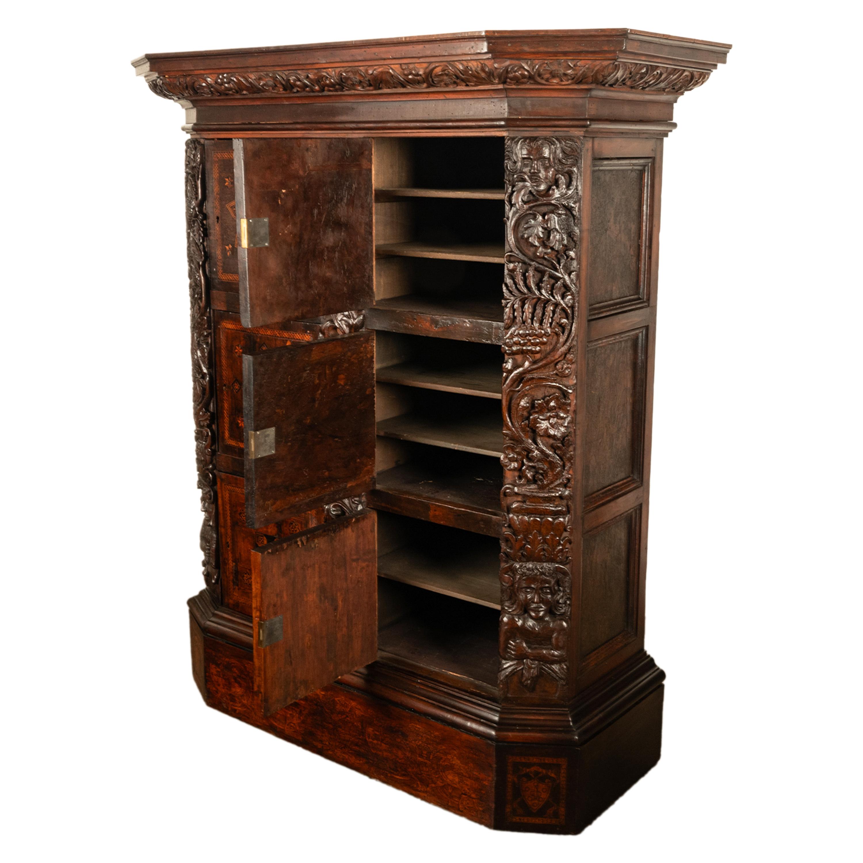 Sculpté à la main Antique Cabinet de Manuscrit Royal Flamand / Hollandais en marqueterie de noyer:: vers 1680 en vente