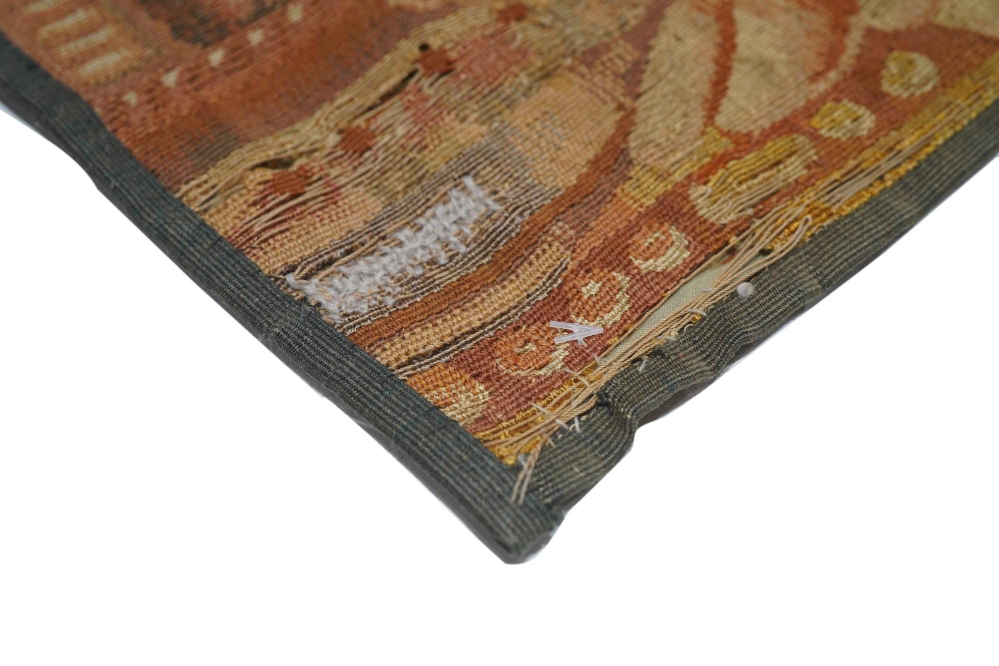 Antiker flämischer Gobelin-Paneel-Teppich im Zustand „Hervorragend“ im Angebot in New York, NY