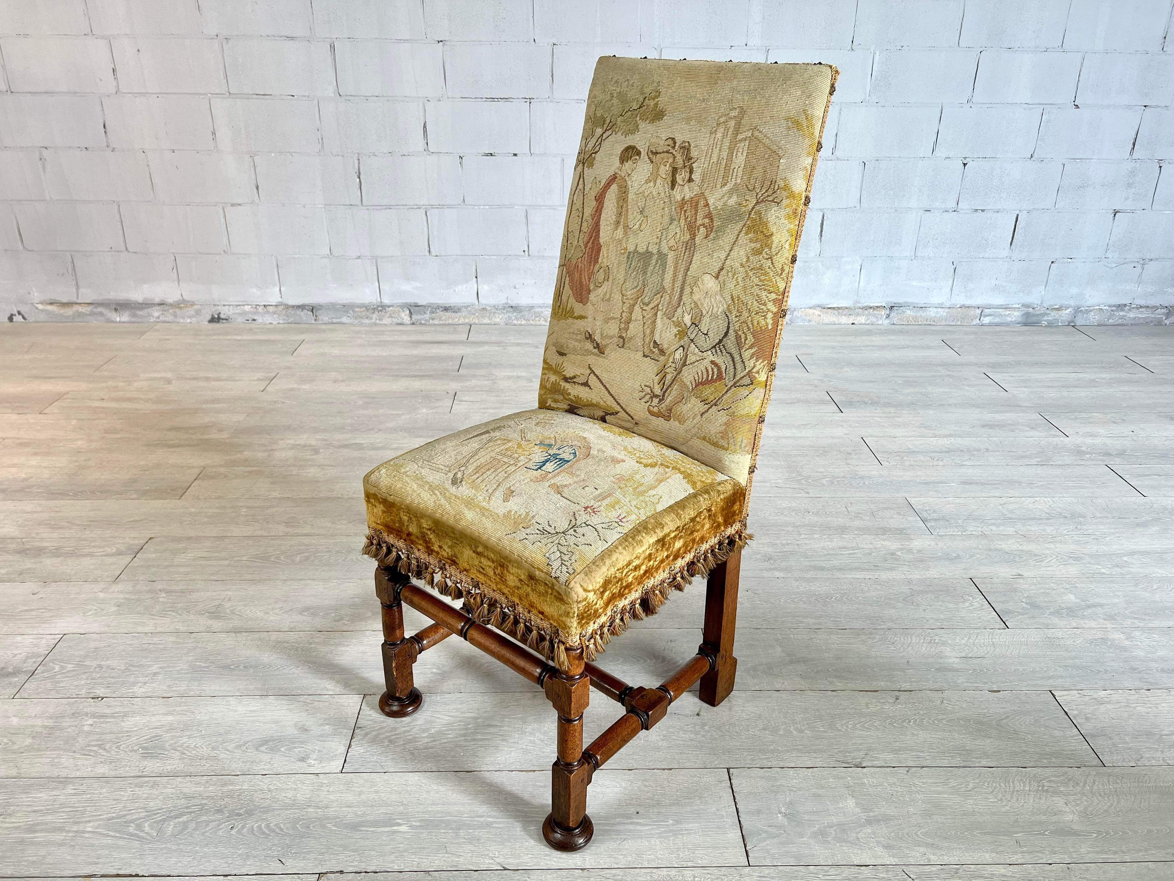 Antiker Flemish Nussbaum Hall Stuhl mit Nadelspitze Stoff (19. Jahrhundert) im Angebot
