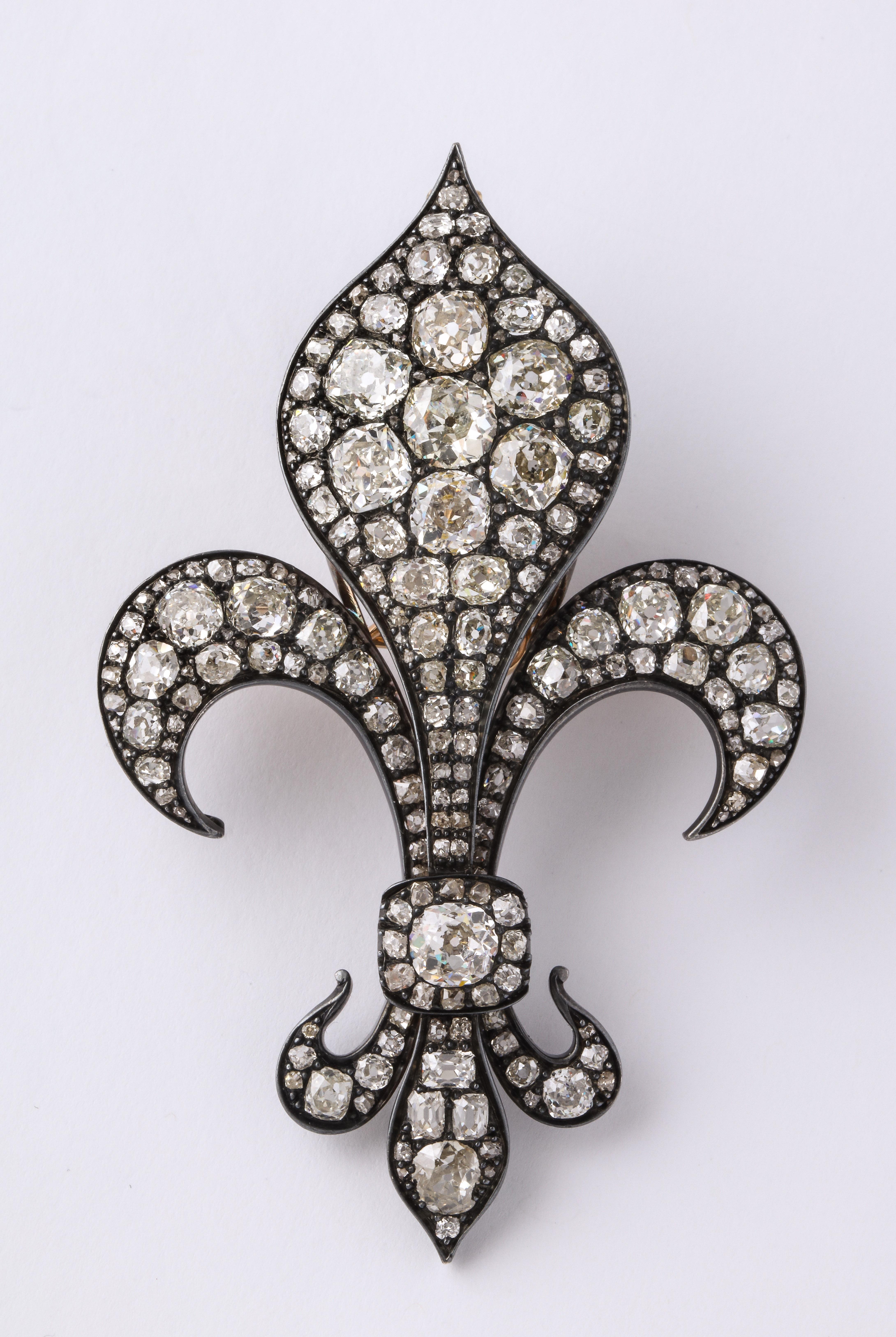 Antique Fleur de Lis Diamond Gold Pendant Brooch 1