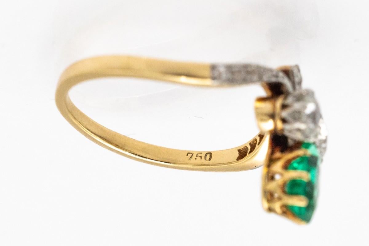 Women's or Men's Antique Fleur De Lys Gold Ring with Emerald and Diamonds, France, late 19th cent