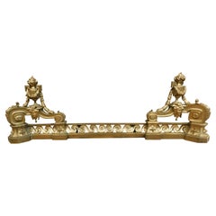 Cendrier sur pied ancien, sculpté en bronze doré décoré , 700 Italie