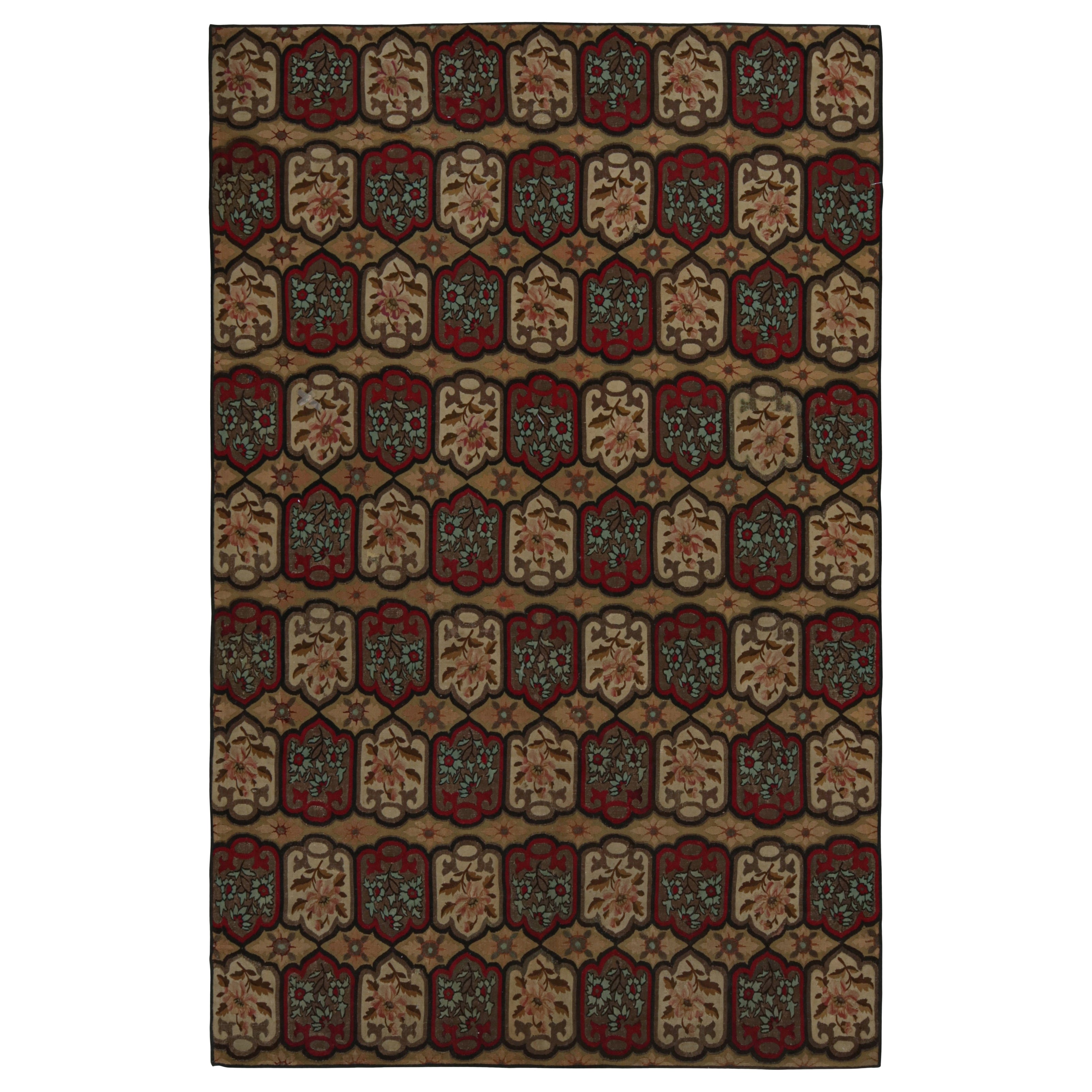 Antiker floraler Aubusson-Flachgewebe-Teppich mit roten und goldenen Akzenten, von Rug
Kilim