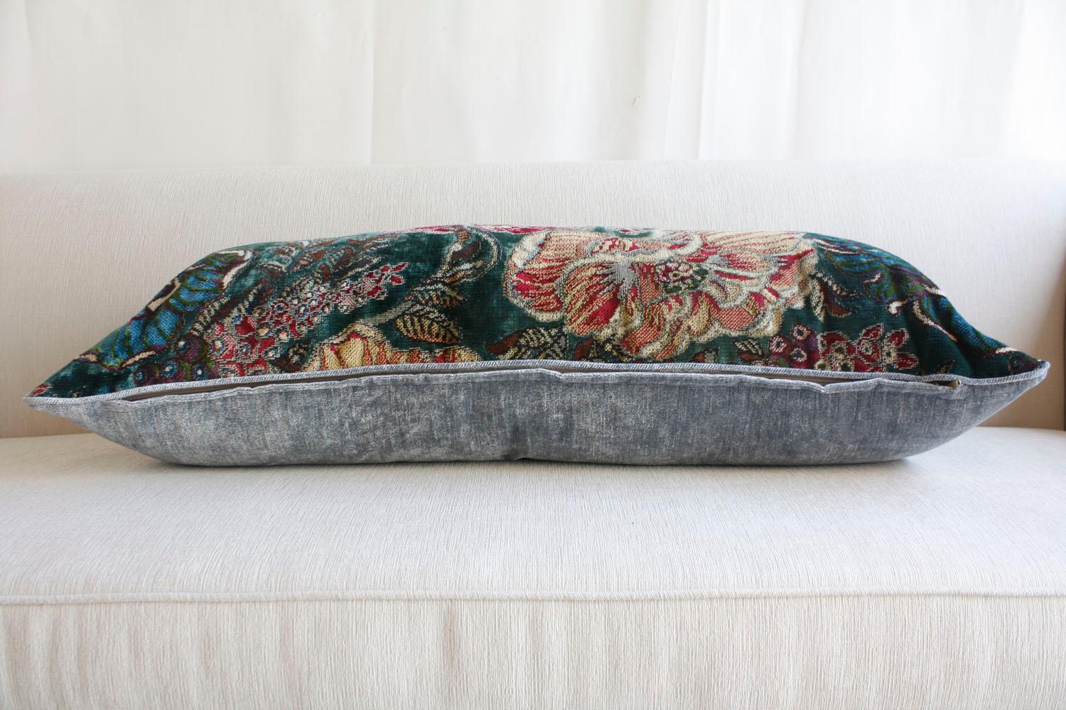 1910s Vintage Botanical Velvet Pillows: Charm & Comfort for Any Home In Good Condition For Sale In Los Angeles, CA