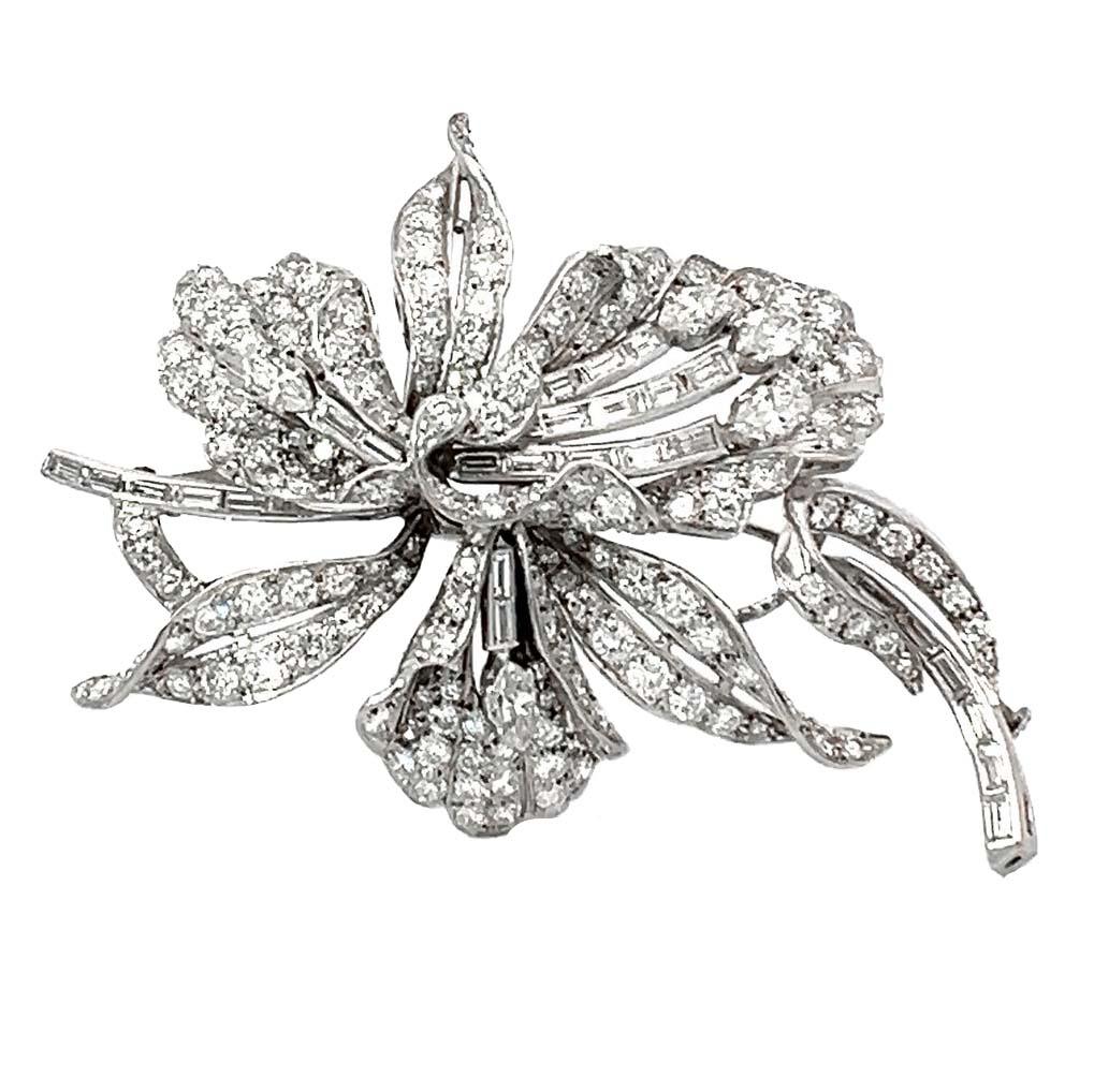 Antiguo Broche Floral de Diamantes Art Decó en venta