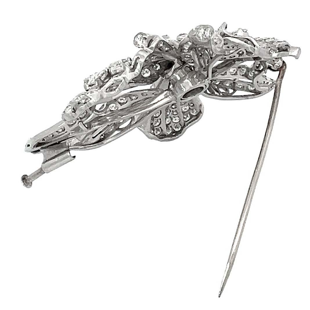 Antiguo Broche Floral de Diamantes en venta 1