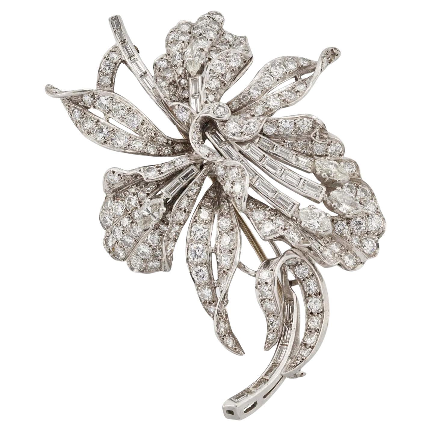 Antiguo Broche Floral de Diamantes en venta