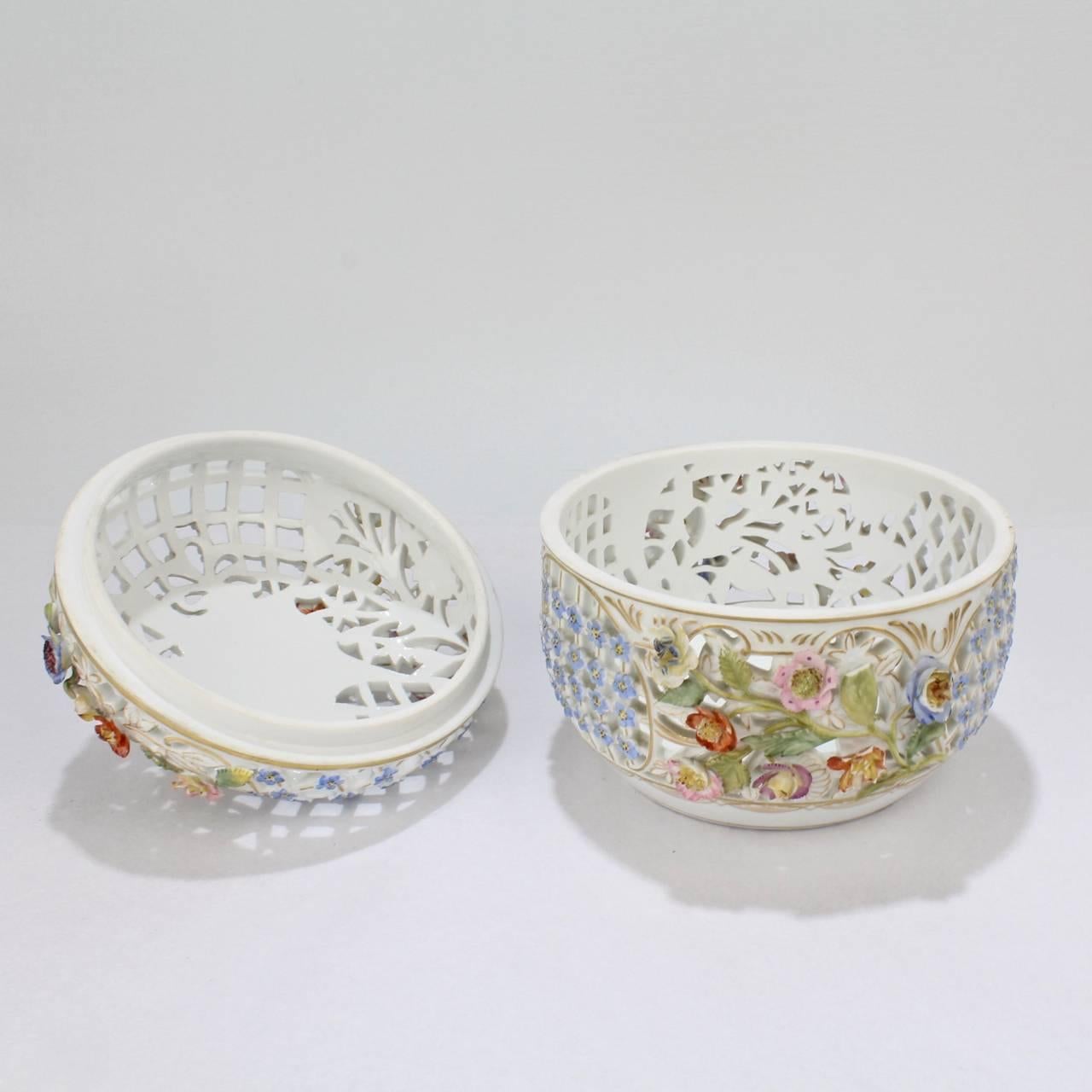 Antique Floral Encrusted Meissen Porcelain Reticulated Covered Dresser Box 2