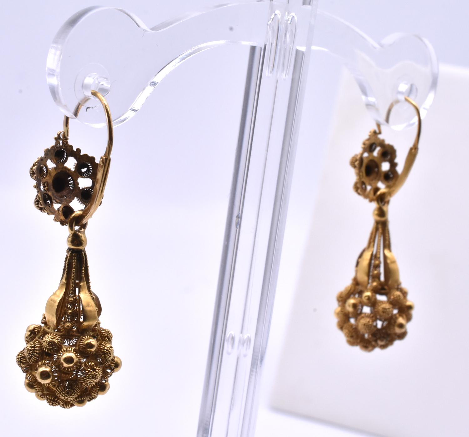 Georgian Antique Floral Engraved Cannetille Earrings For Sale