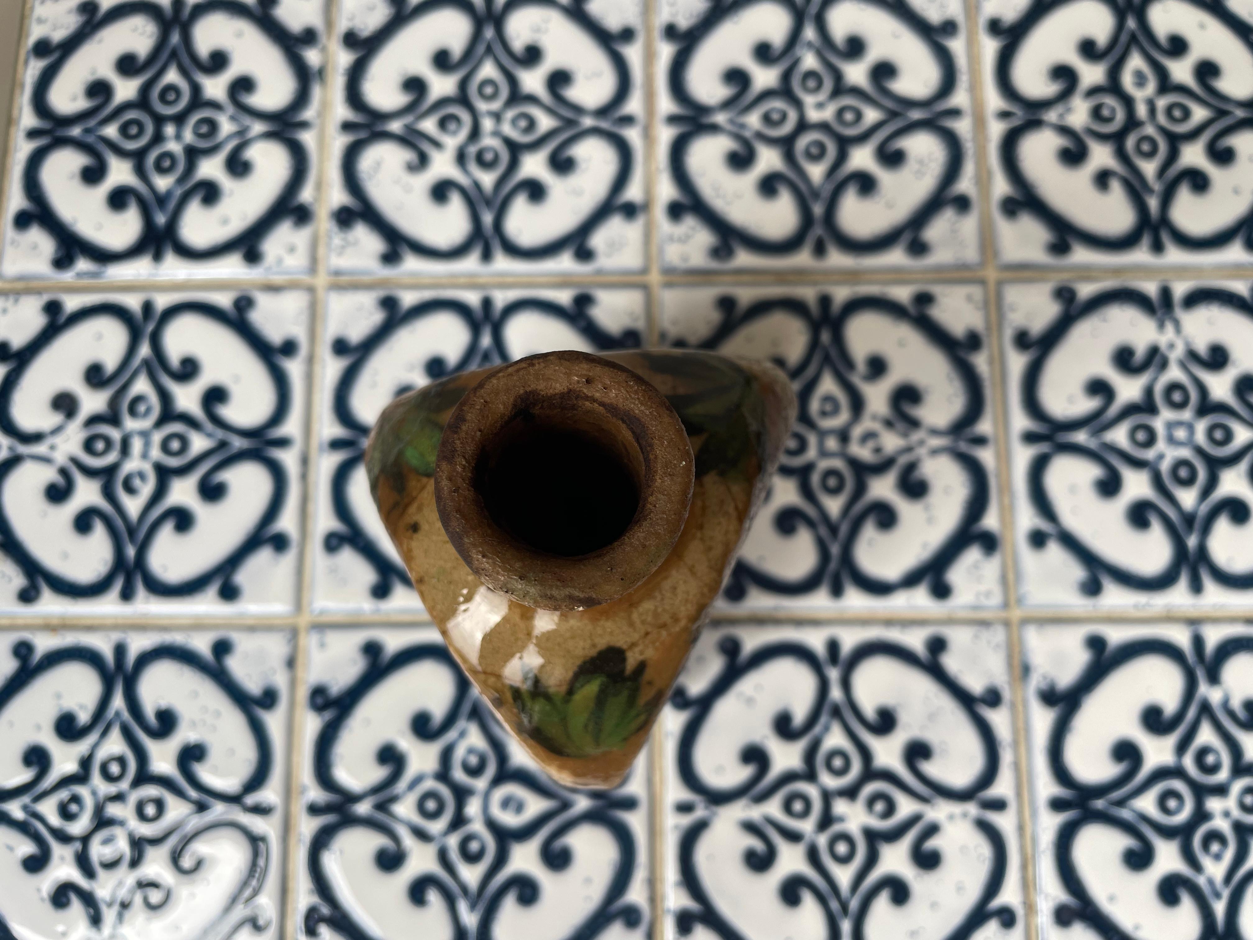 Antike, geblümte persische Qajar-Töpferwaren-Teeflask, spätes 19. Jahrhundert im Angebot 6