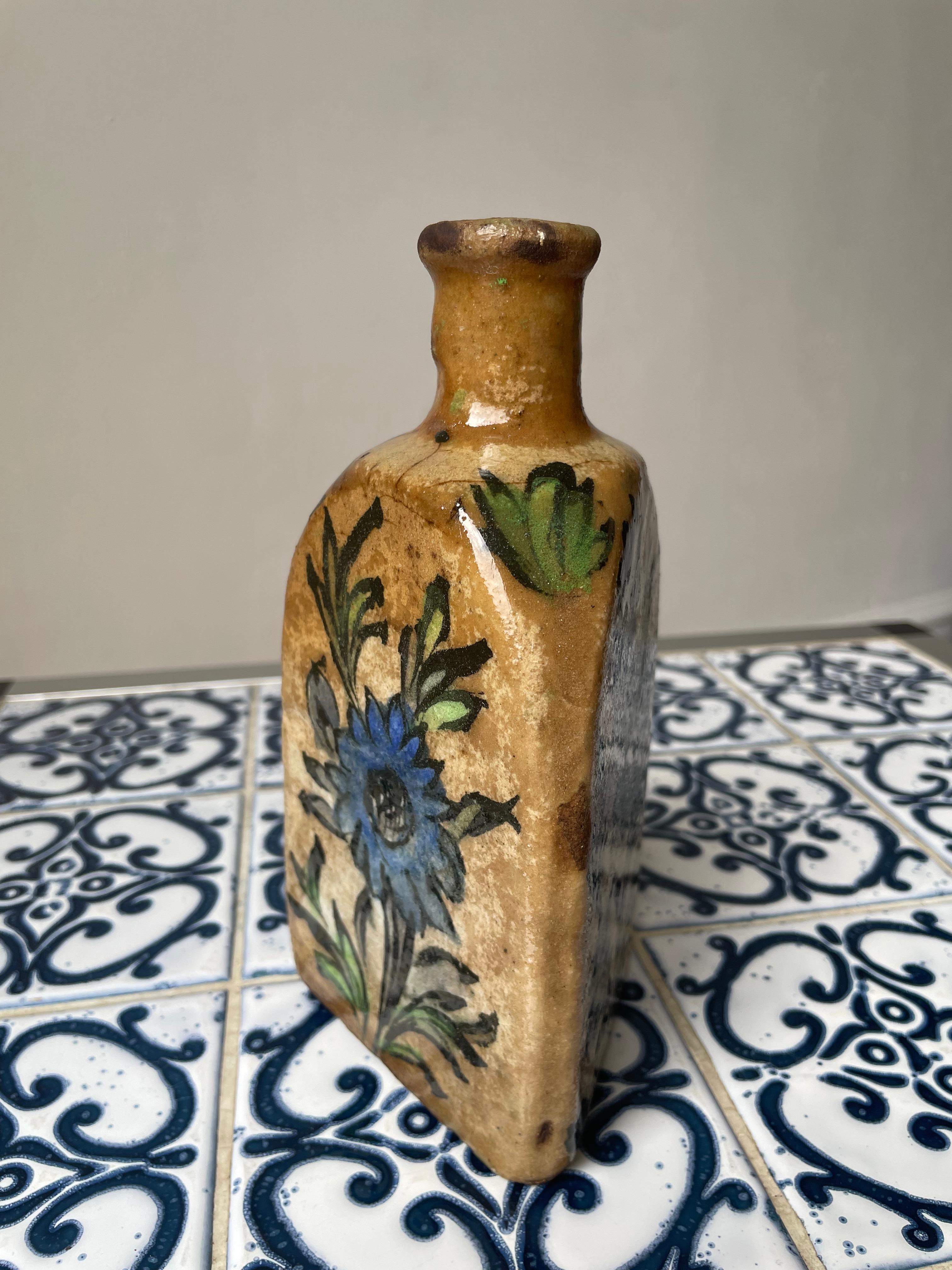 Antique Floral Persian Qajar Pottery Tea Flask, Late 19th Century In Fair Condition For Sale In Copenhagen, DK