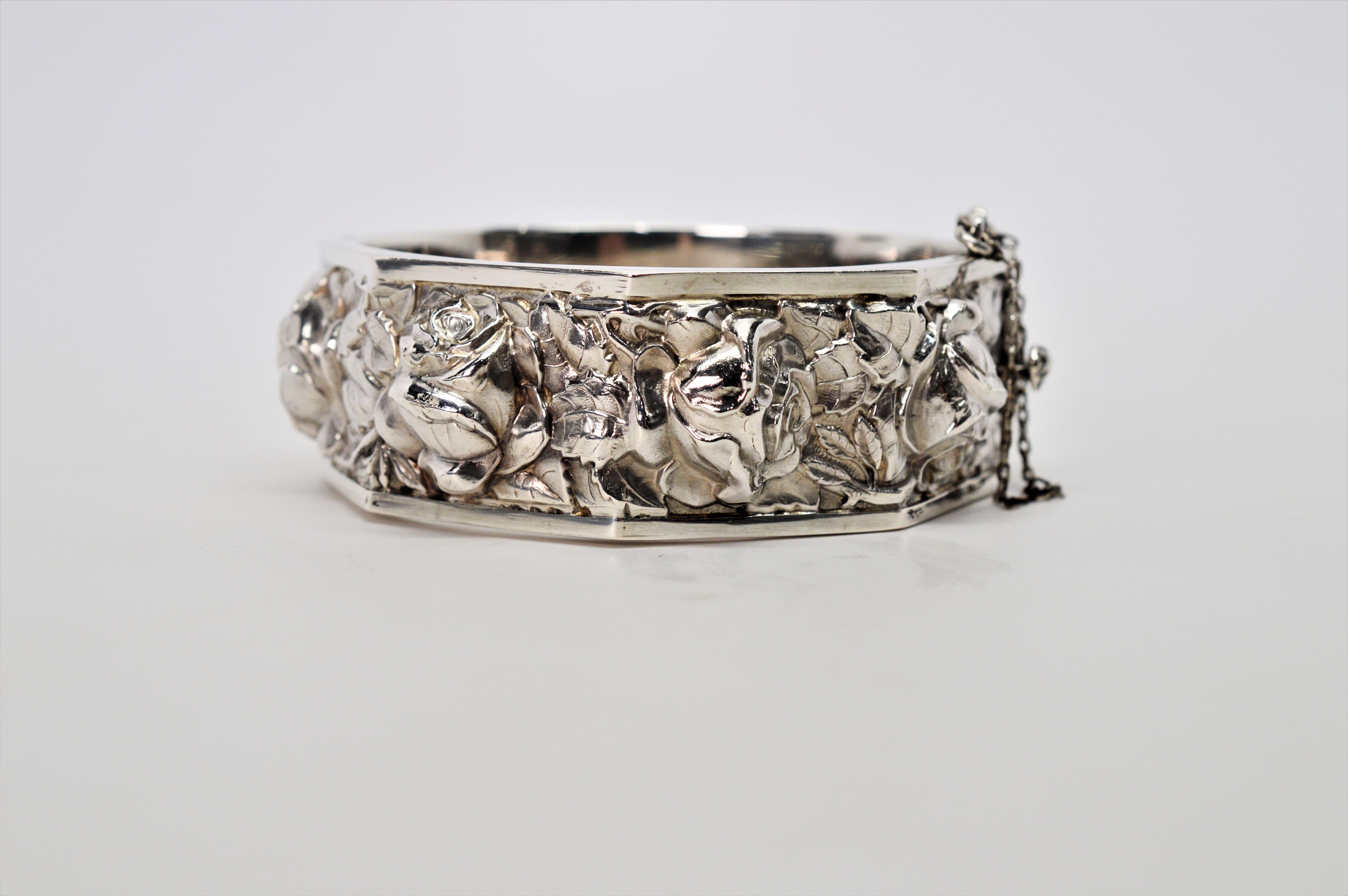 Antique Floral Silver Bangle Bracelet For Sale 2