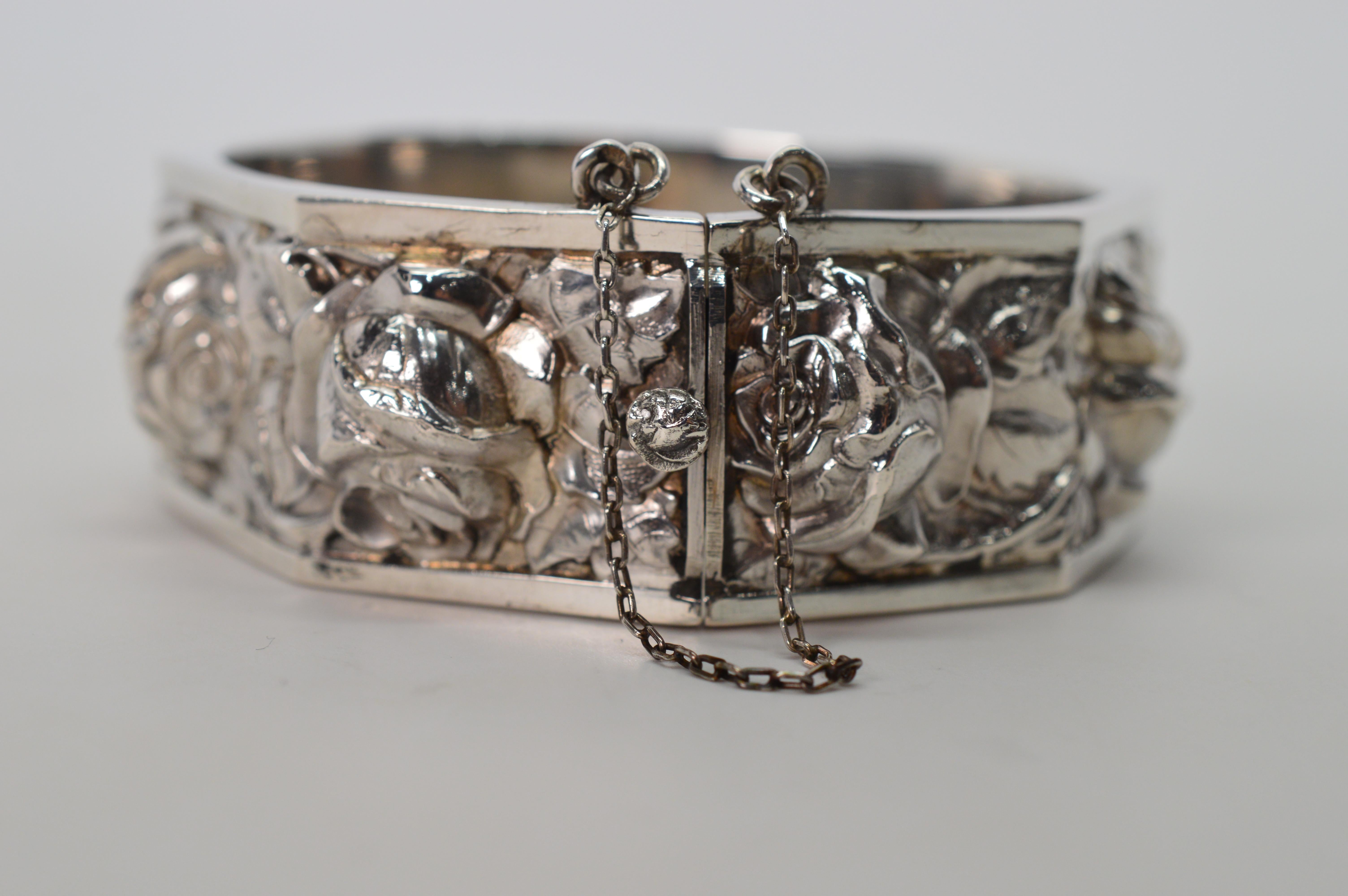 Antique Floral Silver Bangle Bracelet For Sale 3
